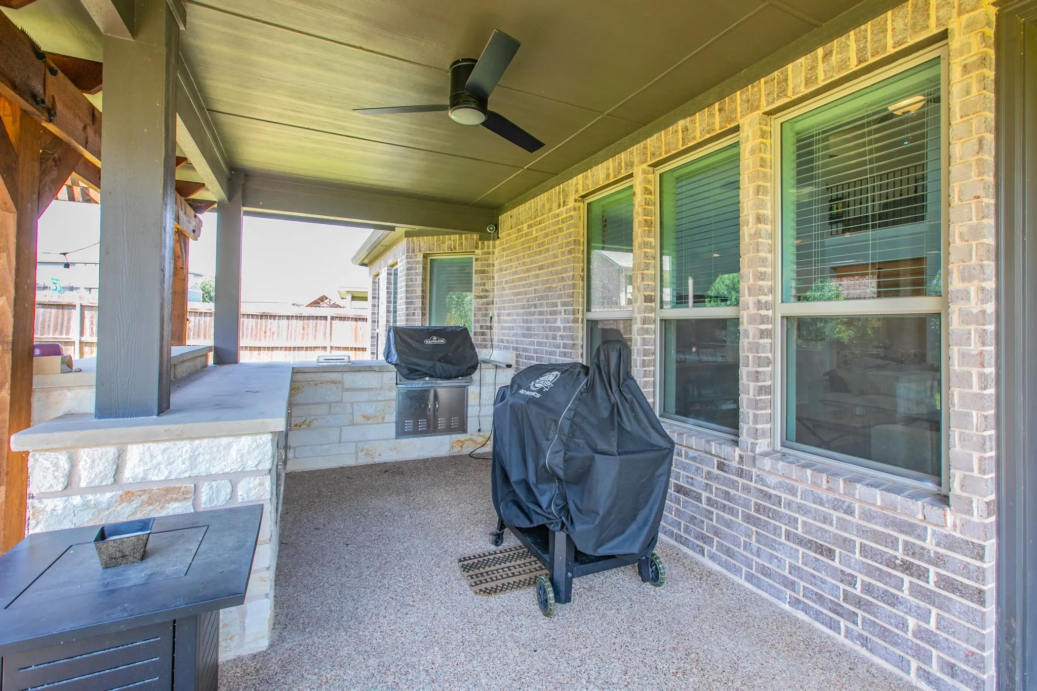 Single Family Residence For Sale in Mc Lennan County , 272 Big Creek Loop, Hewitt, Texas 76643, 4 Bedroom, 3 Bathroom, 2 Garage spaces, 3,172 Sqft, built in 2019, mls#21339675, Real Estate Agent in Hewitt, Homes For Sale in Mc Lennan county, Homes For Sale in Hewitt, Realtor in Hewitt Texas, Real Estate Brokerage Independent Realty Texas, Luminita Cordes Realtor