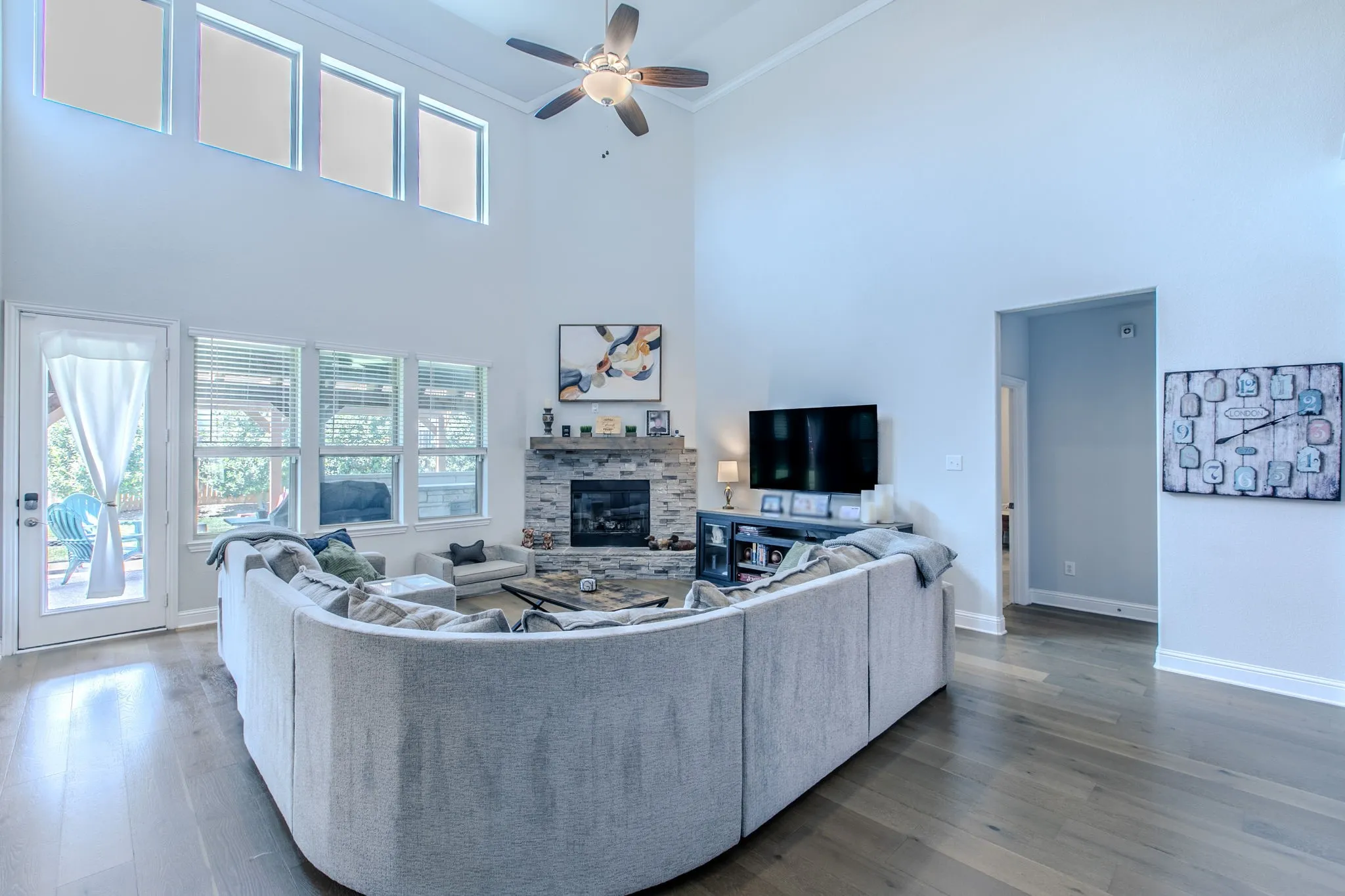 Single Family Residence For Sale in Mc Lennan County , 272 Big Creek Loop, Hewitt, Texas 76643, 4 Bedroom, 3 Bathroom, 2 Garage spaces, 3,172 Sqft, built in 2019, mls#21339675, Real Estate Agent in Hewitt, Homes For Sale in Mc Lennan county, Homes For Sale in Hewitt, Realtor in Hewitt Texas, Real Estate Brokerage Independent Realty Texas, Luminita Cordes Realtor