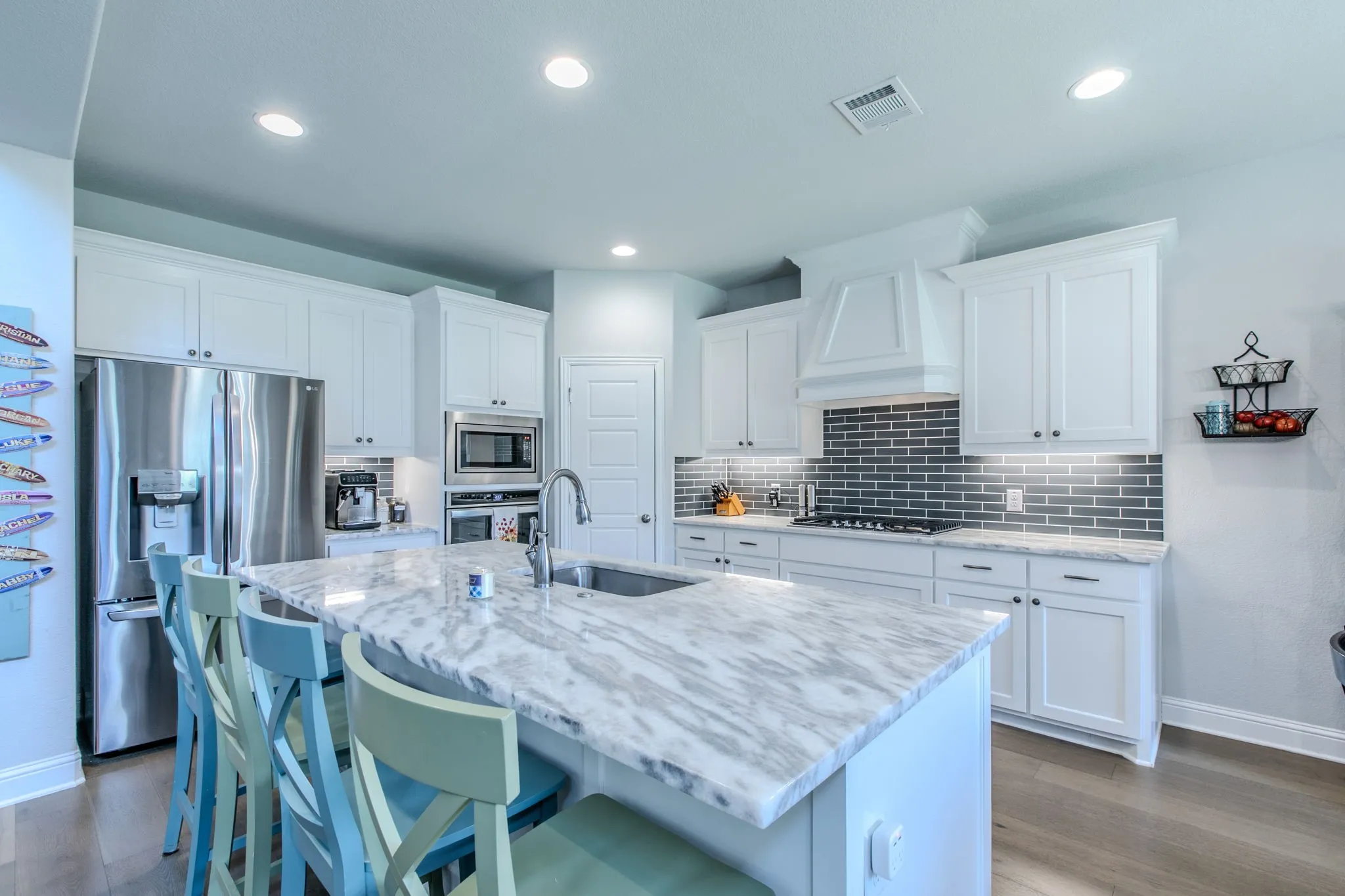 Single Family Residence For Sale in Mc Lennan County , 272 Big Creek Loop, Hewitt, Texas 76643, 4 Bedroom, 3 Bathroom, 2 Garage spaces, 3,172 Sqft, built in 2019, mls#21339675, Real Estate Agent in Hewitt, Homes For Sale in Mc Lennan county, Homes For Sale in Hewitt, Realtor in Hewitt Texas, Real Estate Brokerage Independent Realty Texas, Luminita Cordes Realtor