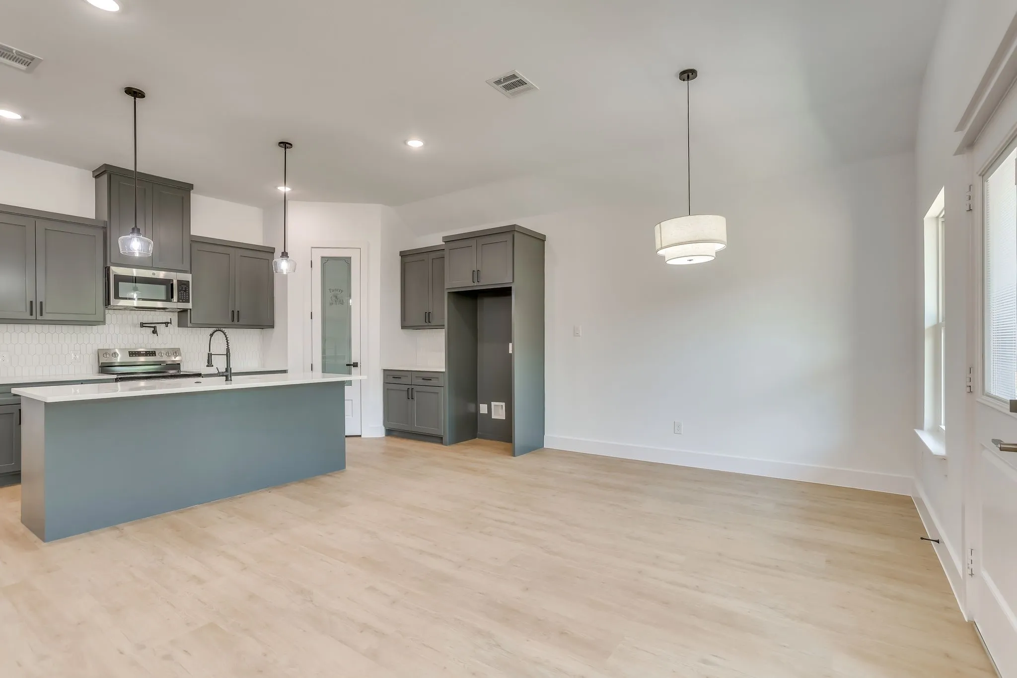 Single Family Residence For Sale in Tarrant County , 5225 Humbert Avenue, Fort Worth, Texas 76107, 4 Bedroom, 2 Bathroom, 2 Garage spaces, 1,793 Sqft, built in 2026, mls#21336197, Real Estate Agent in Fort Worth, Homes For Sale in Tarrant county, Homes For Sale in Fort Worth, Realtor in Fort Worth Texas, Real Estate Brokerage Independent Realty Texas, Luminita Cordes Realtor