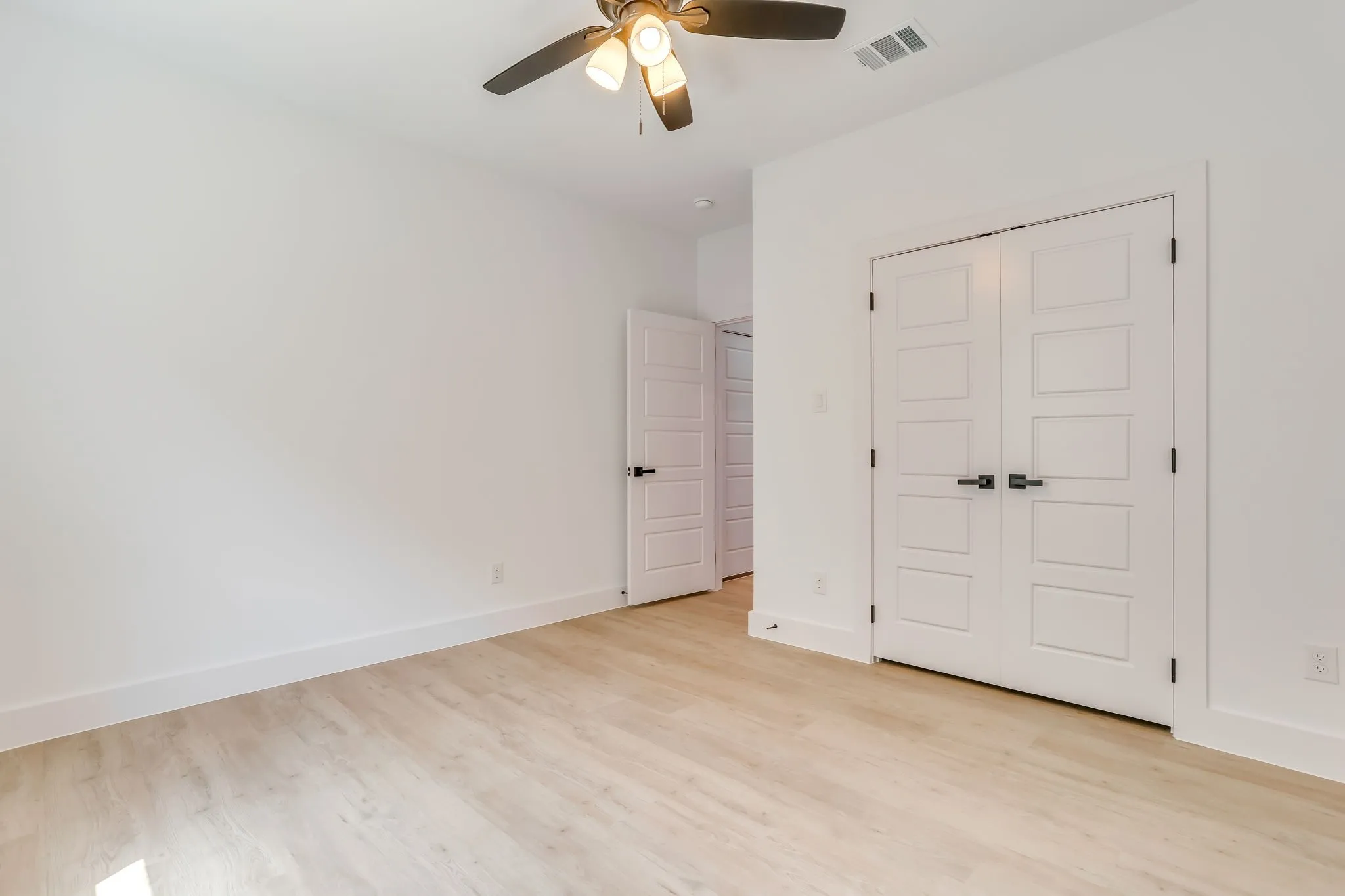 Single Family Residence For Sale in Tarrant County , 5225 Humbert Avenue, Fort Worth, Texas 76107, 4 Bedroom, 2 Bathroom, 2 Garage spaces, 1,793 Sqft, built in 2026, mls#21336197, Real Estate Agent in Fort Worth, Homes For Sale in Tarrant county, Homes For Sale in Fort Worth, Realtor in Fort Worth Texas, Real Estate Brokerage Independent Realty Texas, Luminita Cordes Realtor