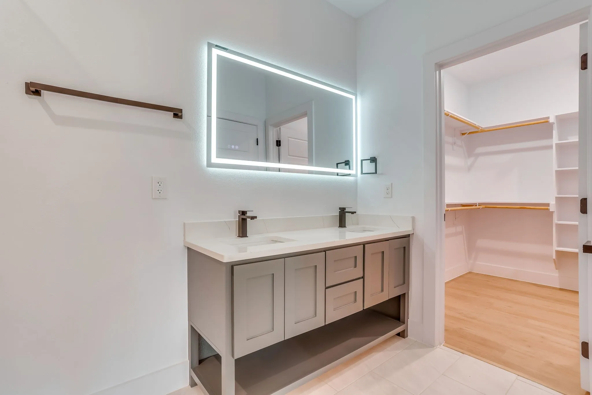 Single Family Residence For Sale in Tarrant County , 5225 Humbert Avenue, Fort Worth, Texas 76107, 4 Bedroom, 2 Bathroom, 2 Garage spaces, 1,793 Sqft, built in 2026, mls#21336197, Real Estate Agent in Fort Worth, Homes For Sale in Tarrant county, Homes For Sale in Fort Worth, Realtor in Fort Worth Texas, Real Estate Brokerage Independent Realty Texas, Luminita Cordes Realtor