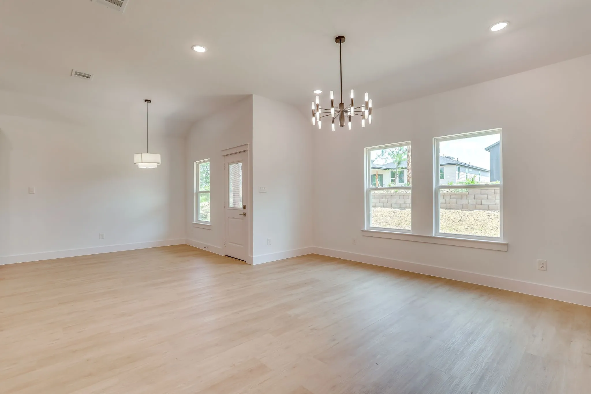 Single Family Residence For Sale in Tarrant County , 5225 Humbert Avenue, Fort Worth, Texas 76107, 4 Bedroom, 2 Bathroom, 2 Garage spaces, 1,793 Sqft, built in 2026, mls#21336197, Real Estate Agent in Fort Worth, Homes For Sale in Tarrant county, Homes For Sale in Fort Worth, Realtor in Fort Worth Texas, Real Estate Brokerage Independent Realty Texas, Luminita Cordes Realtor