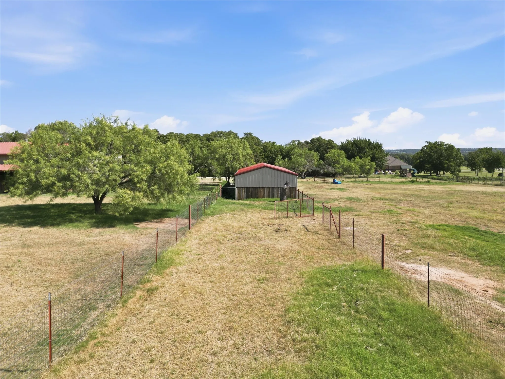 Single Family Residence For Sale in Parker County , 3790 Zion Hill Loop, Weatherford, Texas 76088, 2 Bedroom, 2 Bathroom, 1 Garage spaces, 900 Sqft, built in 2005, mls#21339363, Real Estate Agent in Weatherford, Homes For Sale in Parker county, Homes For Sale in Weatherford, Realtor in Weatherford Texas, Real Estate Brokerage Independent Realty Texas, Luminita Cordes Realtor