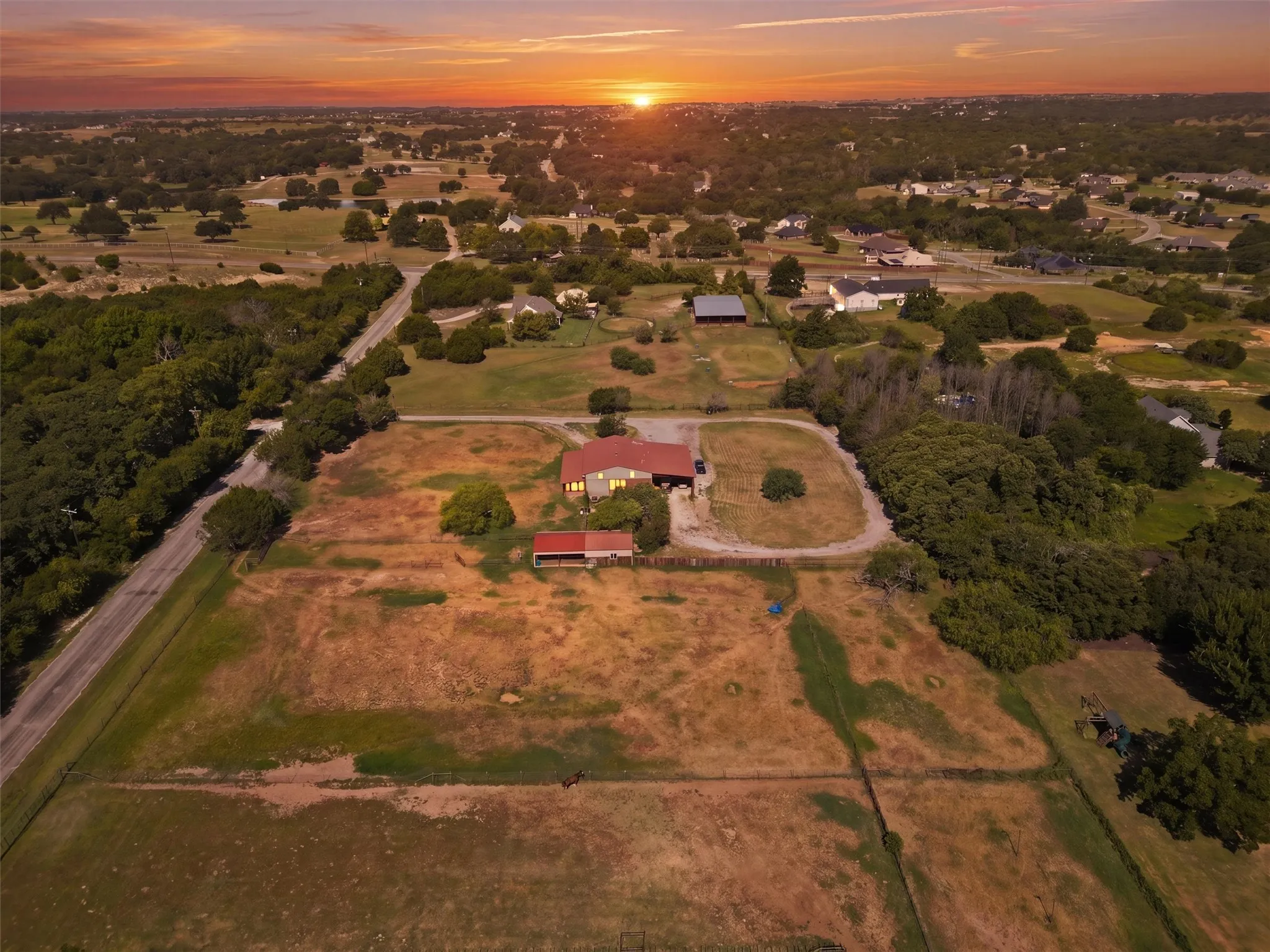 Single Family Residence For Sale in Parker County , 3790 Zion Hill Loop, Weatherford, Texas 76088, 2 Bedroom, 2 Bathroom, 1 Garage spaces, 900 Sqft, built in 2005, mls#21339363, Real Estate Agent in Weatherford, Homes For Sale in Parker county, Homes For Sale in Weatherford, Realtor in Weatherford Texas, Real Estate Brokerage Independent Realty Texas, Luminita Cordes Realtor