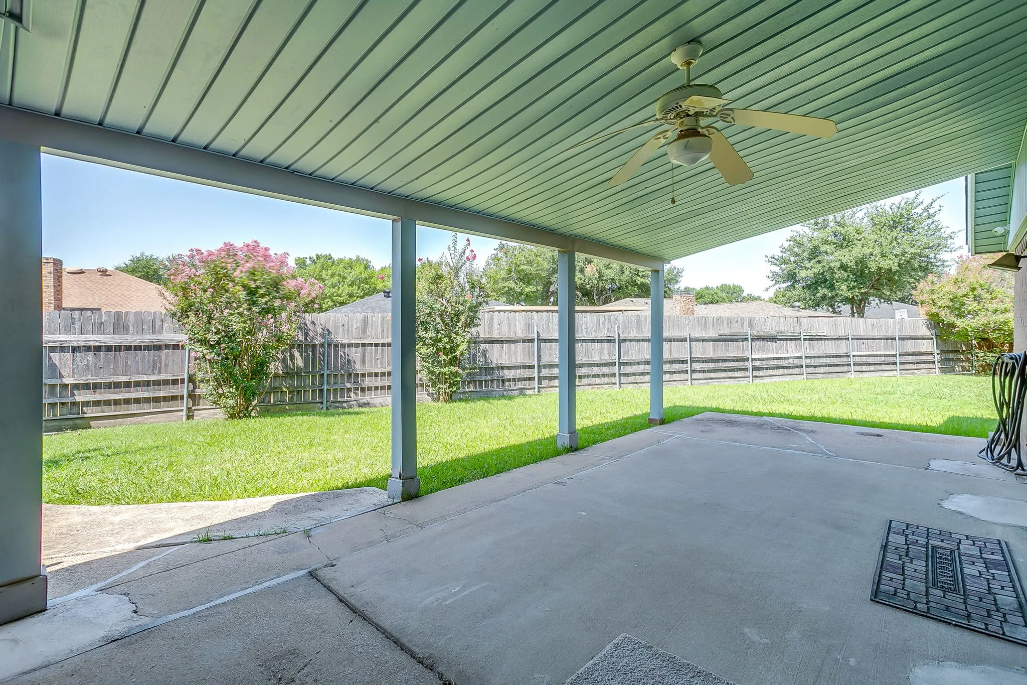 Single Family Residence For Sale in Dallas County , 5419 Barcelona Drive, Garland, Texas 75043, 3 Bedrooms, 2 Bathrooms, 2 Garage spaces, 1,611 Sqft, built in 1979, Price $265,000, mls#21338716, Real Estate Agent in Garland, Homes For Sale in Dallas county, Homes For Sale in Garland, Realtor in Garland Texas, Real Estate Brokerage Independent Realty Texas, Luminita Cordes Realtor