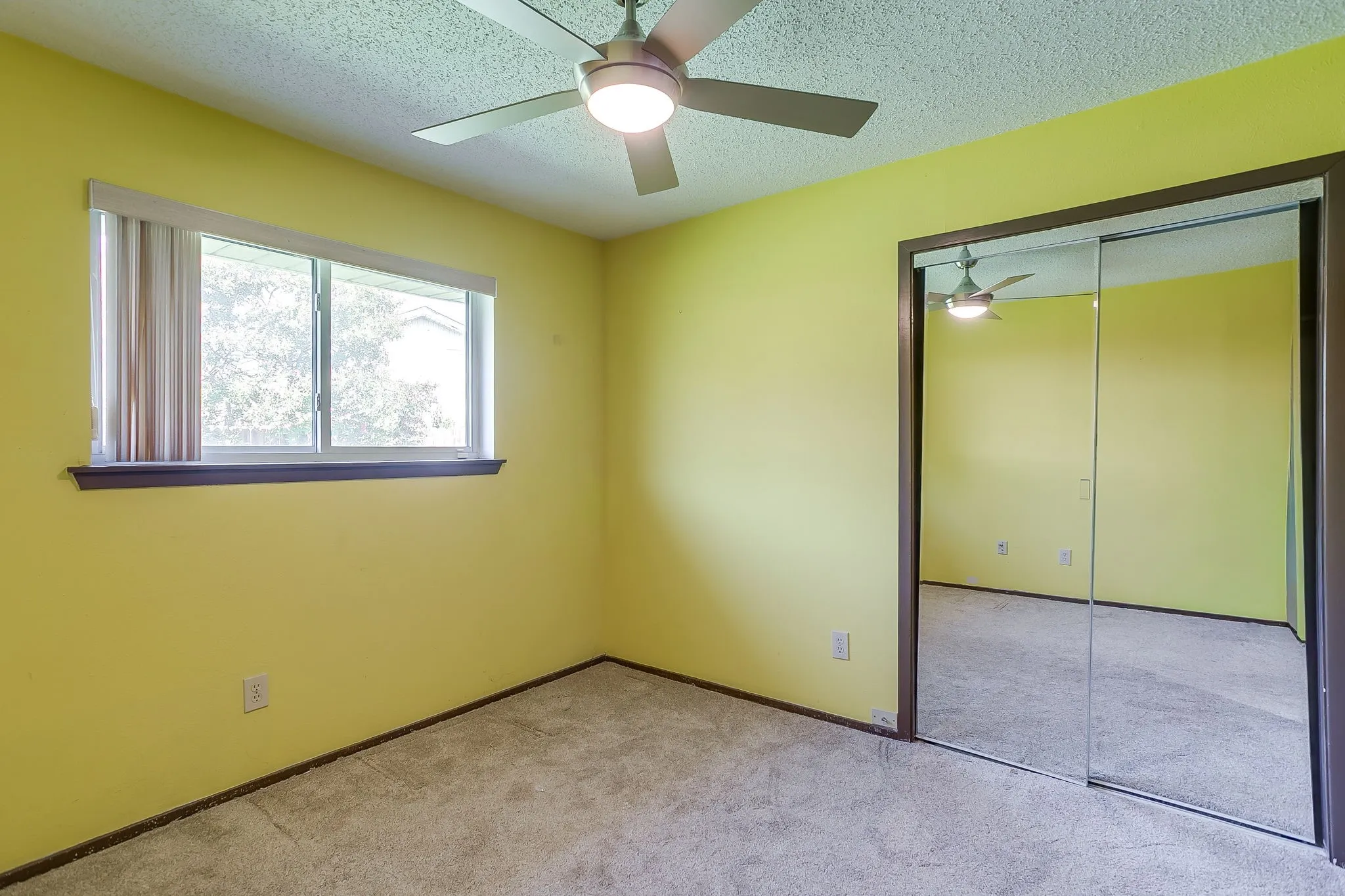 Single Family Residence For Sale in Dallas County , 5419 Barcelona Drive, Garland, Texas 75043, 3 Bedrooms, 2 Bathrooms, 2 Garage spaces, 1,611 Sqft, built in 1979, Price $265,000, mls#21338716, Real Estate Agent in Garland, Homes For Sale in Dallas county, Homes For Sale in Garland, Realtor in Garland Texas, Real Estate Brokerage Independent Realty Texas, Luminita Cordes Realtor