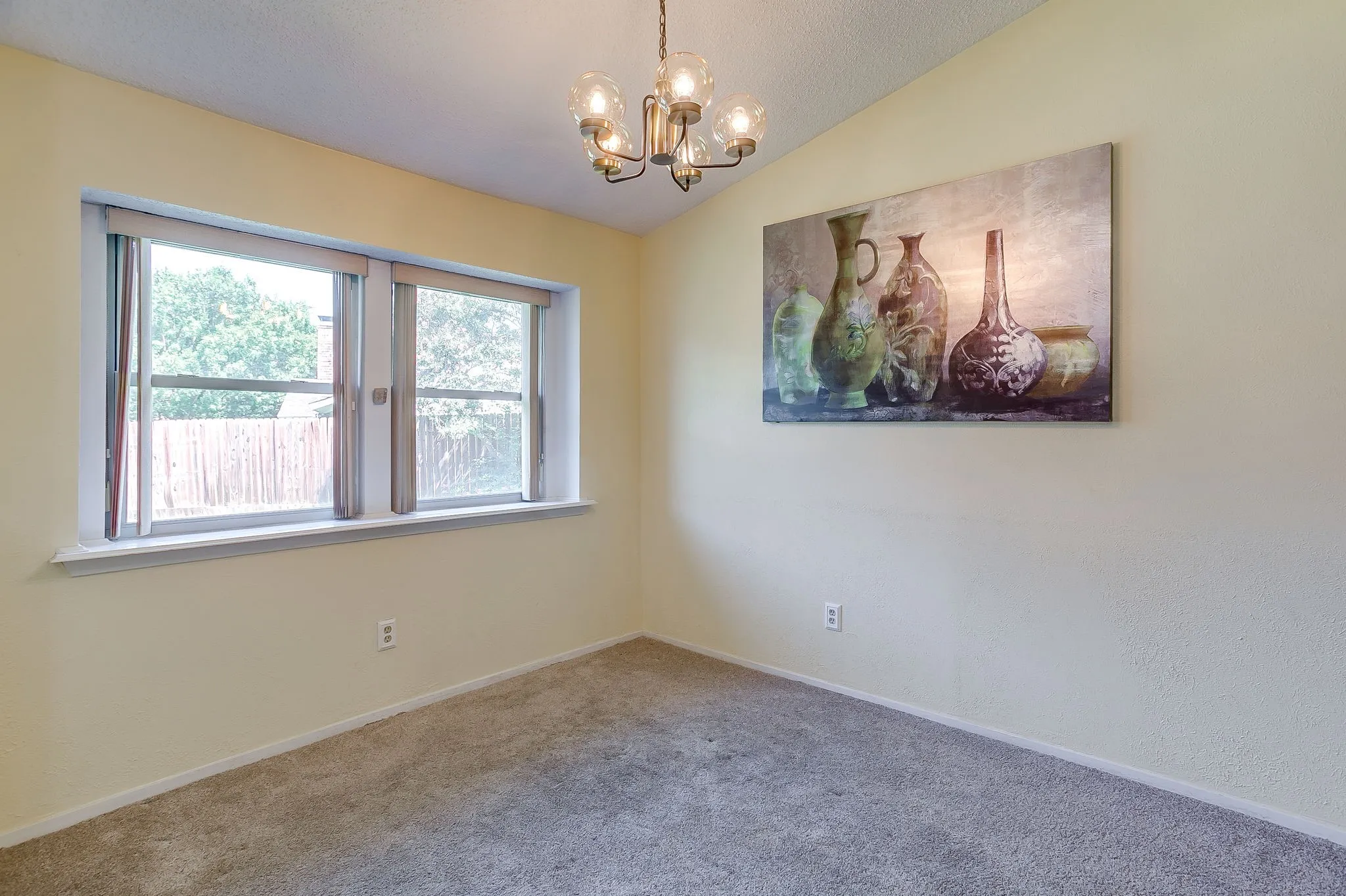 Single Family Residence For Sale in Dallas County , 5419 Barcelona Drive, Garland, Texas 75043, 3 Bedrooms, 2 Bathrooms, 2 Garage spaces, 1,611 Sqft, built in 1979, Price $265,000, mls#21338716, Real Estate Agent in Garland, Homes For Sale in Dallas county, Homes For Sale in Garland, Realtor in Garland Texas, Real Estate Brokerage Independent Realty Texas, Luminita Cordes Realtor