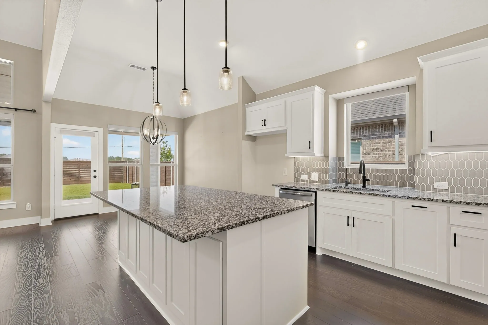 Single Family Residence For Sale in Dallas County , 1809 Rustic Vine Road, Mesquite, Texas 75181, 4 Bedroom, 3 Bathroom, 2 Garage spaces, 2,678 Sqft, built in 2023, mls#21339999, Real Estate Agent in Mesquite, Homes For Sale in Dallas county, Homes For Sale in Mesquite, Realtor in Mesquite Texas, Real Estate Brokerage Independent Realty Texas, Luminita Cordes Realtor
