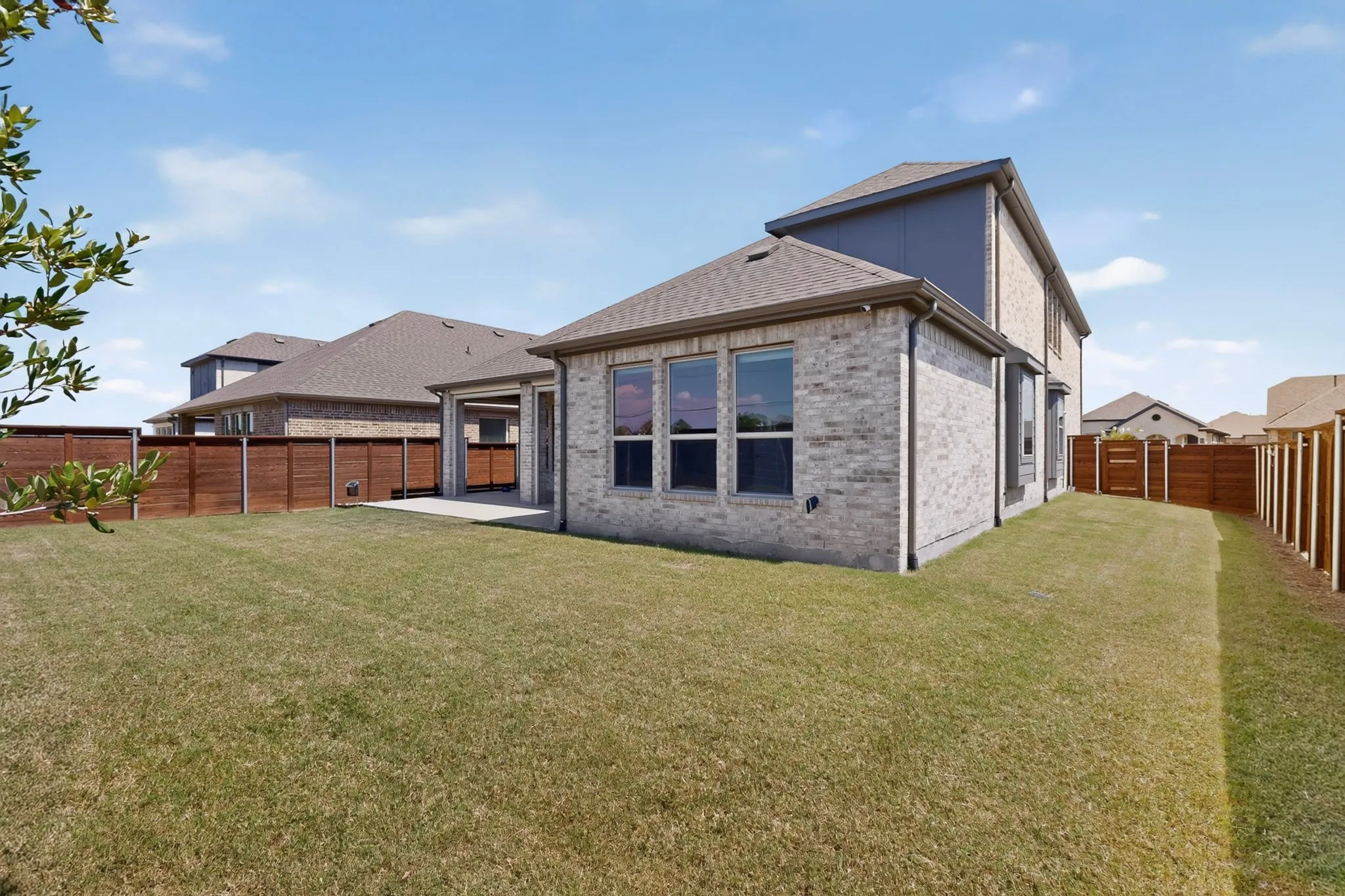 Single Family Residence For Sale in Dallas County , 1809 Rustic Vine Road, Mesquite, Texas 75181, 4 Bedroom, 3 Bathroom, 2 Garage spaces, 2,678 Sqft, built in 2023, mls#21339999, Real Estate Agent in Mesquite, Homes For Sale in Dallas county, Homes For Sale in Mesquite, Realtor in Mesquite Texas, Real Estate Brokerage Independent Realty Texas, Luminita Cordes Realtor