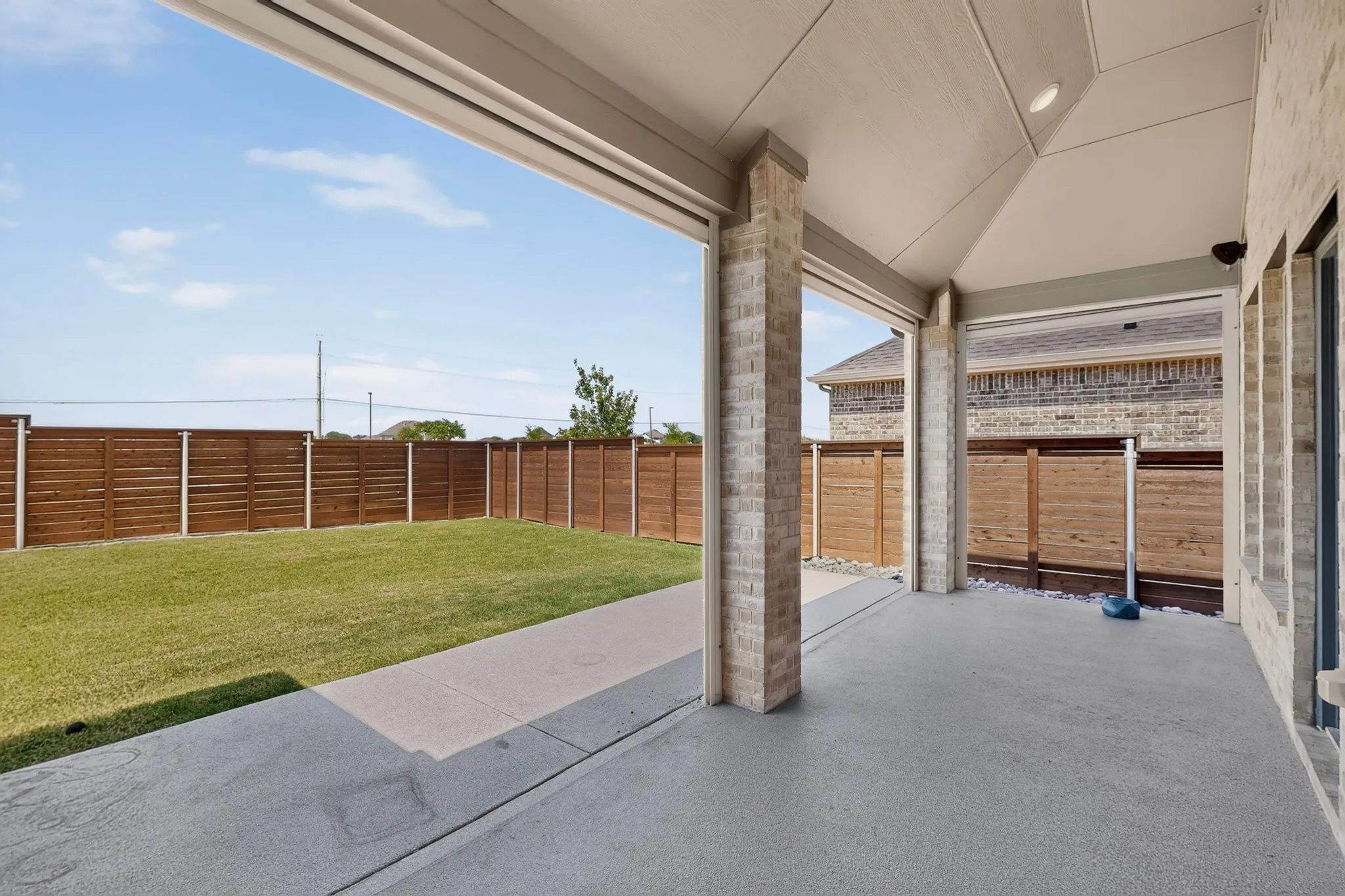 Single Family Residence For Sale in Dallas County , 1809 Rustic Vine Road, Mesquite, Texas 75181, 4 Bedroom, 3 Bathroom, 2 Garage spaces, 2,678 Sqft, built in 2023, mls#21339999, Real Estate Agent in Mesquite, Homes For Sale in Dallas county, Homes For Sale in Mesquite, Realtor in Mesquite Texas, Real Estate Brokerage Independent Realty Texas, Luminita Cordes Realtor