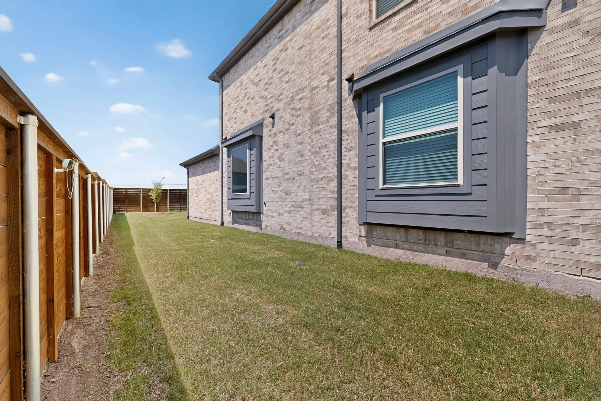Single Family Residence For Sale in Dallas County , 1809 Rustic Vine Road, Mesquite, Texas 75181, 4 Bedroom, 3 Bathroom, 2 Garage spaces, 2,678 Sqft, built in 2023, mls#21339999, Real Estate Agent in Mesquite, Homes For Sale in Dallas county, Homes For Sale in Mesquite, Realtor in Mesquite Texas, Real Estate Brokerage Independent Realty Texas, Luminita Cordes Realtor