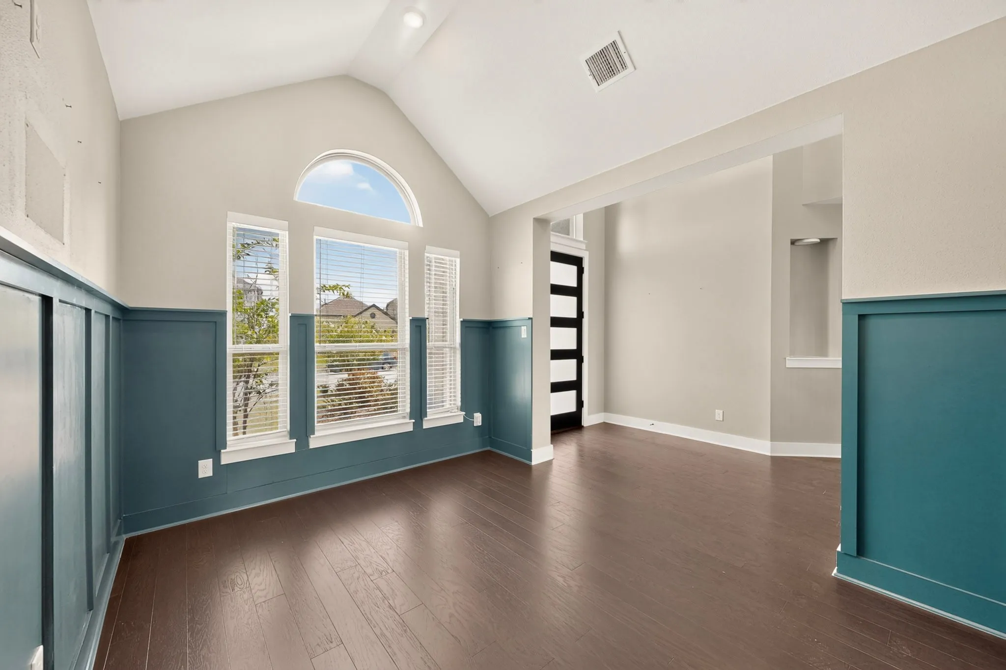 Single Family Residence For Sale in Dallas County , 1809 Rustic Vine Road, Mesquite, Texas 75181, 4 Bedroom, 3 Bathroom, 2 Garage spaces, 2,678 Sqft, built in 2023, mls#21339999, Real Estate Agent in Mesquite, Homes For Sale in Dallas county, Homes For Sale in Mesquite, Realtor in Mesquite Texas, Real Estate Brokerage Independent Realty Texas, Luminita Cordes Realtor