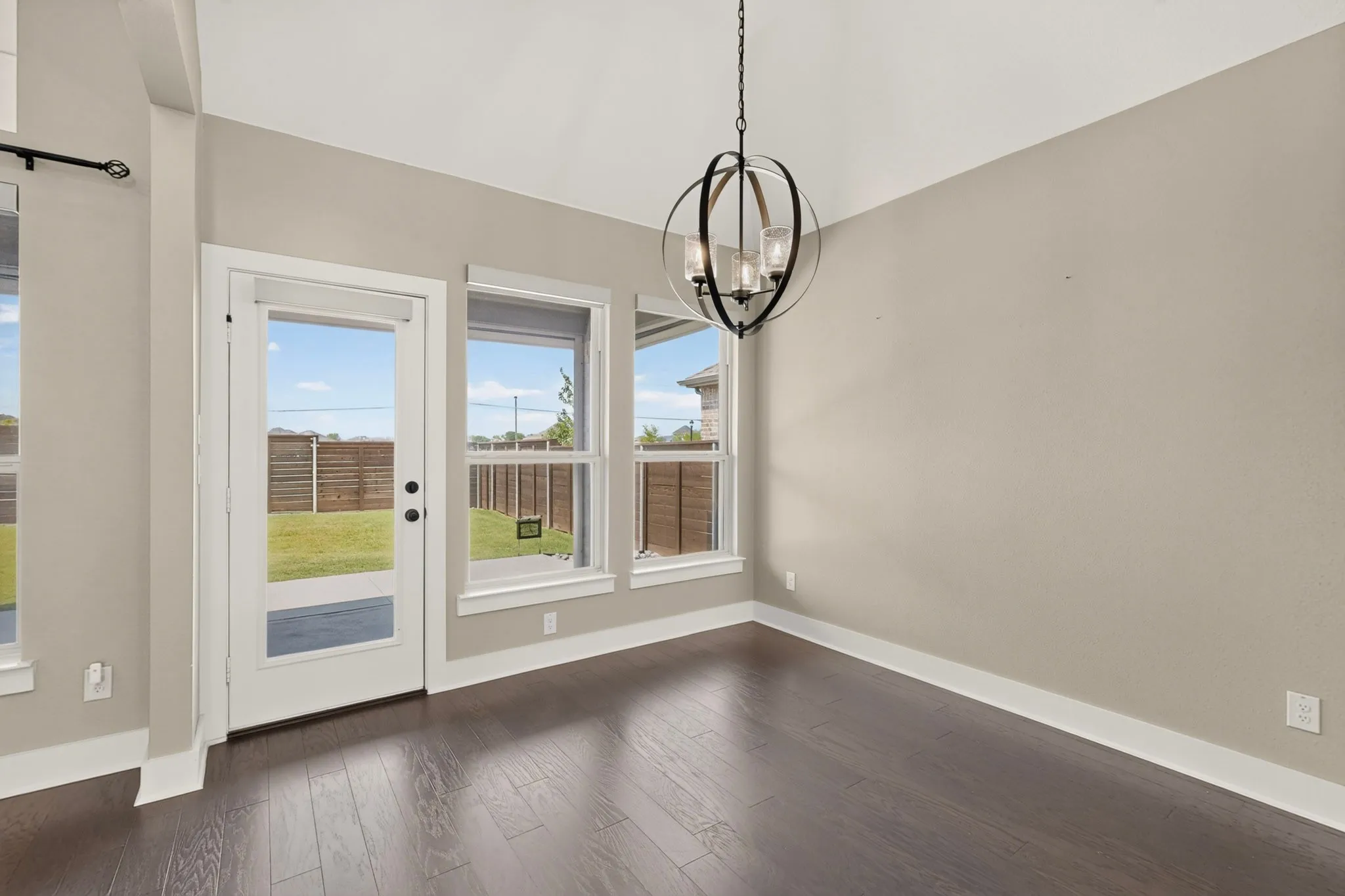 Single Family Residence For Sale in Dallas County , 1809 Rustic Vine Road, Mesquite, Texas 75181, 4 Bedroom, 3 Bathroom, 2 Garage spaces, 2,678 Sqft, built in 2023, mls#21339999, Real Estate Agent in Mesquite, Homes For Sale in Dallas county, Homes For Sale in Mesquite, Realtor in Mesquite Texas, Real Estate Brokerage Independent Realty Texas, Luminita Cordes Realtor