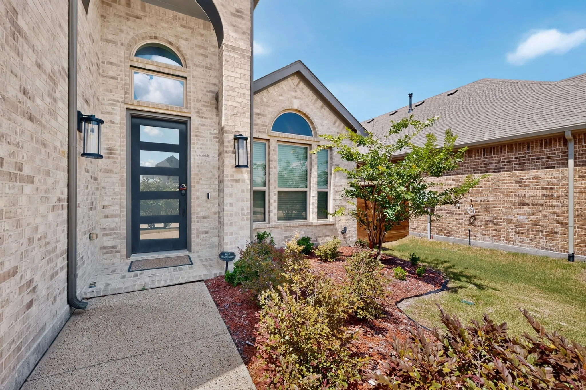 Single Family Residence For Sale in Dallas County , 1809 Rustic Vine Road, Mesquite, Texas 75181, 4 Bedroom, 3 Bathroom, 2 Garage spaces, 2,678 Sqft, built in 2023, mls#21339999, Real Estate Agent in Mesquite, Homes For Sale in Dallas county, Homes For Sale in Mesquite, Realtor in Mesquite Texas, Real Estate Brokerage Independent Realty Texas, Luminita Cordes Realtor