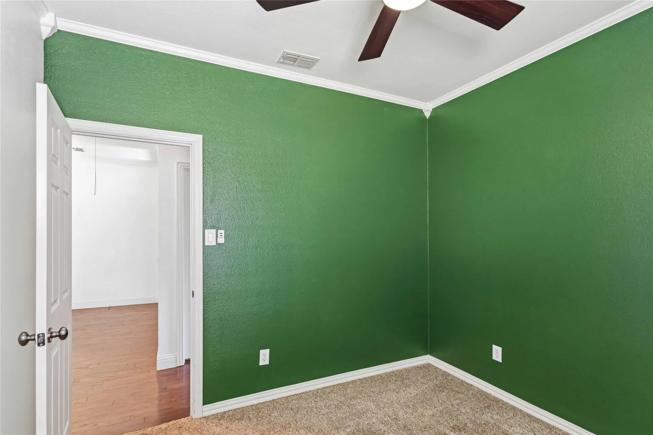 Single Family Residence For Rent in Collin County , 5918 Lafayette Drive, Frisco, Texas 75035, 4 Bedroom, 2 Bathroom, 2 Garage spaces, 2,000 Sqft, built in 1999, mls#21338775, Real Estate Agent in Frisco, Homes For Rent in Collin county, Homes For Rent in Frisco, Realtor in Frisco Texas, Real Estate Brokerage Independent Realty Texas, Luminita Cordes Realtor