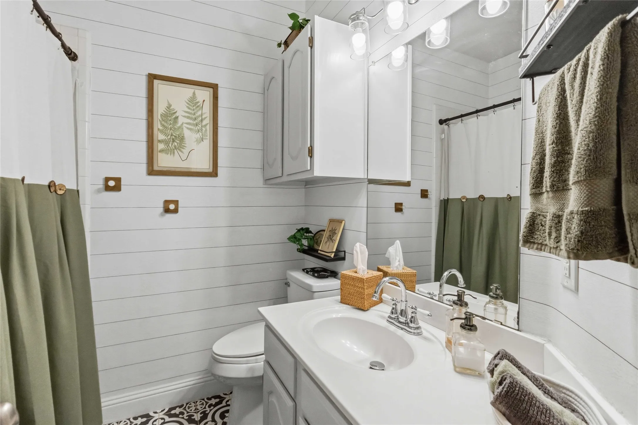Single Family Residence For Rent in Collin County , 5918 Lafayette Drive, Frisco, Texas 75035, 4 Bedroom, 2 Bathroom, 2 Garage spaces, 2,000 Sqft, built in 1999, mls#21338775, Real Estate Agent in Frisco, Homes For Rent in Collin county, Homes For Rent in Frisco, Realtor in Frisco Texas, Real Estate Brokerage Independent Realty Texas, Luminita Cordes Realtor