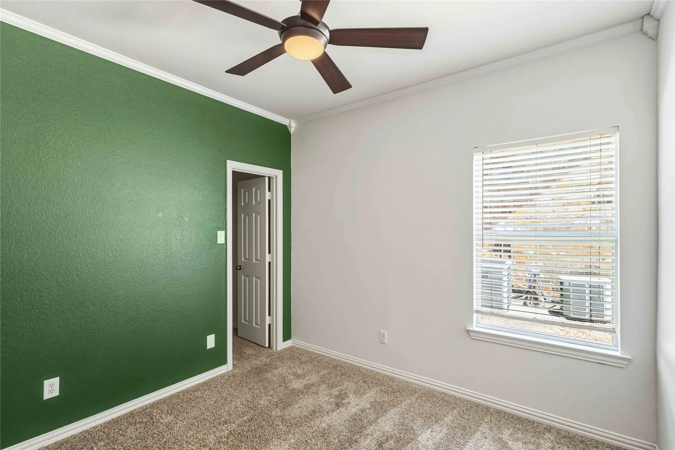 Single Family Residence For Rent in Collin County , 5918 Lafayette Drive, Frisco, Texas 75035, 4 Bedroom, 2 Bathroom, 2 Garage spaces, 2,000 Sqft, built in 1999, mls#21338775, Real Estate Agent in Frisco, Homes For Rent in Collin county, Homes For Rent in Frisco, Realtor in Frisco Texas, Real Estate Brokerage Independent Realty Texas, Luminita Cordes Realtor