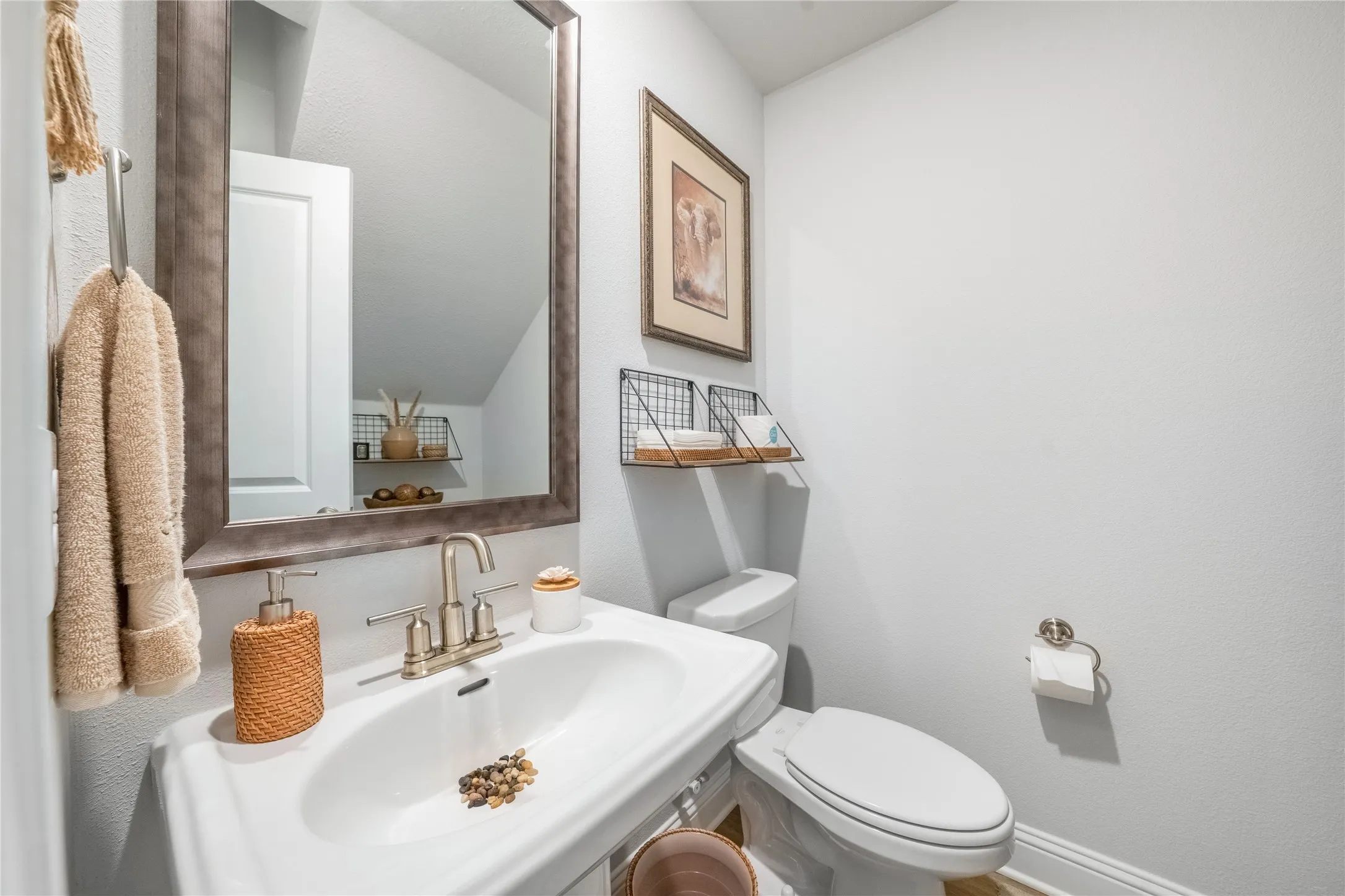 Single Family Residence For Sale in Collin County , 11376 Chiltern Street, Frisco, Texas 75035, 4 Bedroom, 4 Bathroom, 2 Garage spaces, 2,490 Sqft, built in 2024, mls#21338507, Real Estate Agent in Frisco, Homes For Sale in Collin county, Homes For Sale in Frisco, Realtor in Frisco Texas, Real Estate Brokerage Independent Realty Texas, Luminita Cordes Realtor