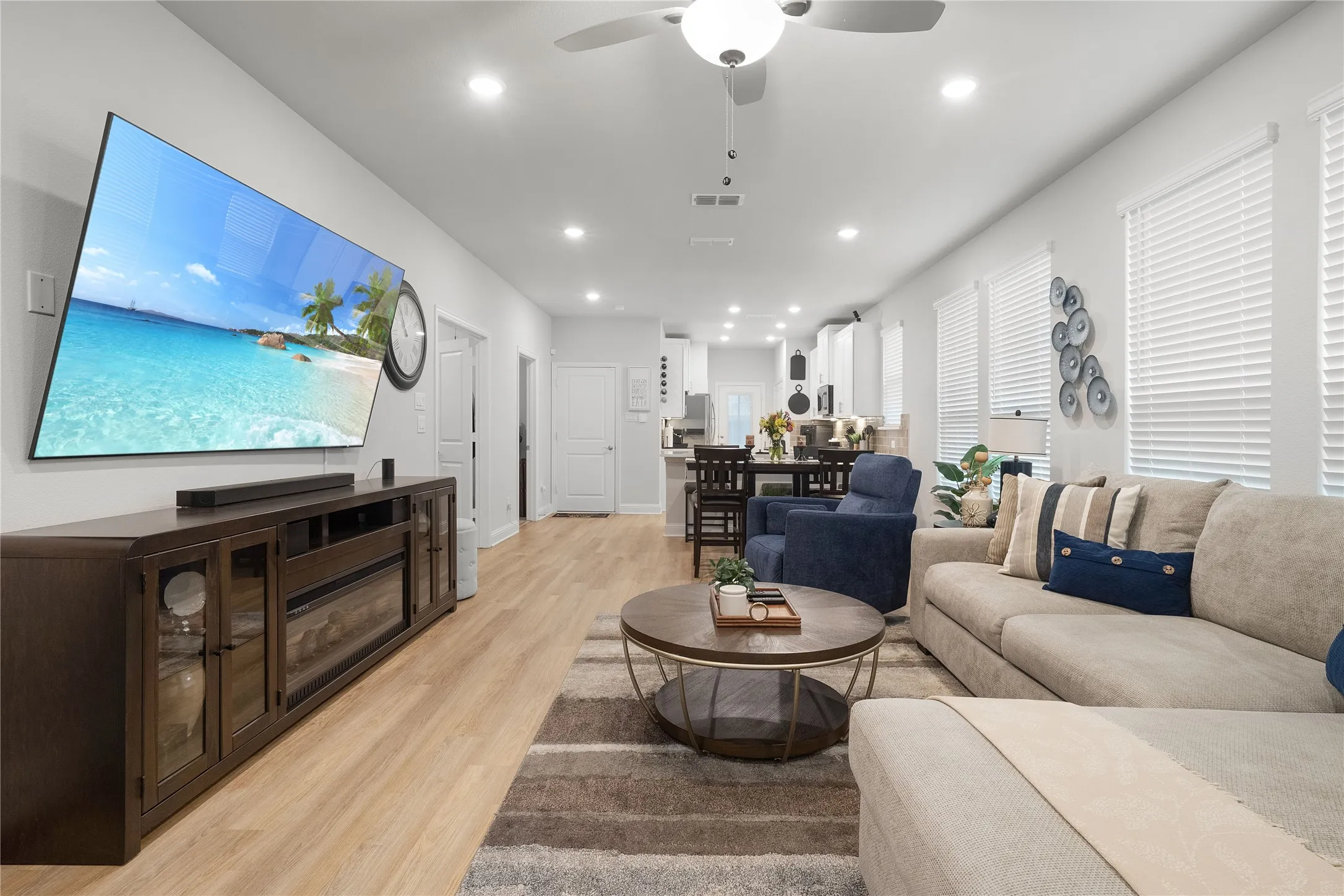 Single Family Residence For Sale in Collin County , 11376 Chiltern Street, Frisco, Texas 75035, 4 Bedroom, 4 Bathroom, 2 Garage spaces, 2,490 Sqft, built in 2024, mls#21338507, Real Estate Agent in Frisco, Homes For Sale in Collin county, Homes For Sale in Frisco, Realtor in Frisco Texas, Real Estate Brokerage Independent Realty Texas, Luminita Cordes Realtor