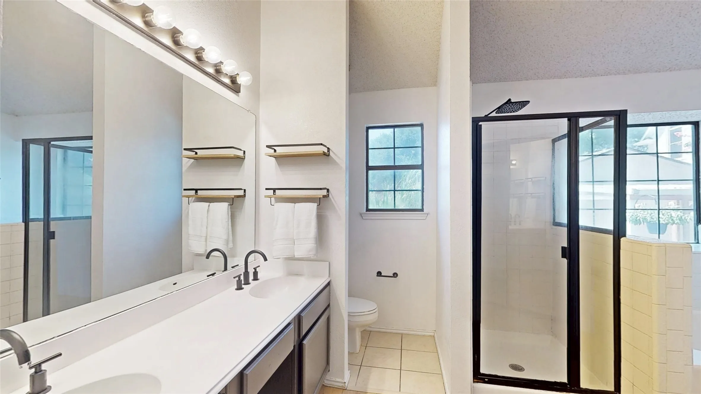 Single Family Residence For Sale in Tarrant County , 3321 Knob Oak Drive, Grapevine, Texas 76051, 4 Bedroom, 2 Bathroom, 2 Garage spaces, 1,758 Sqft, built in 1986, mls#21340012, Real Estate Agent in Grapevine, Homes For Sale in Tarrant county, Homes For Sale in Grapevine, Realtor in Grapevine Texas, Real Estate Brokerage Independent Realty Texas, Luminita Cordes Realtor