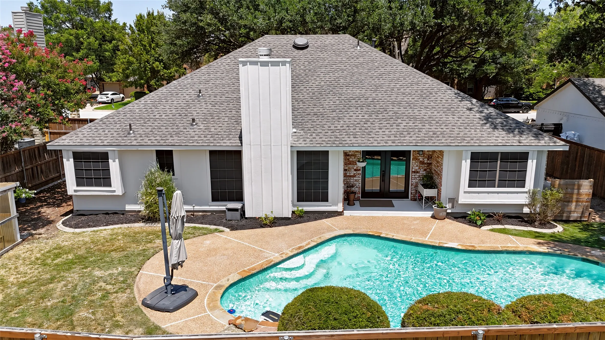 Single Family Residence For Sale in Tarrant County , 3321 Knob Oak Drive, Grapevine, Texas 76051, 4 Bedroom, 2 Bathroom, 2 Garage spaces, 1,758 Sqft, built in 1986, mls#21340012, Real Estate Agent in Grapevine, Homes For Sale in Tarrant county, Homes For Sale in Grapevine, Realtor in Grapevine Texas, Real Estate Brokerage Independent Realty Texas, Luminita Cordes Realtor