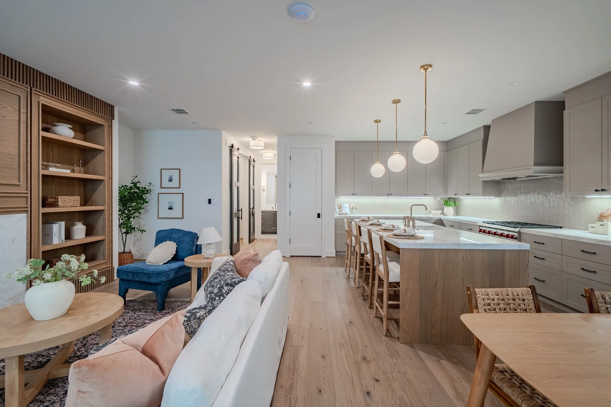 Condominium For Rent in Dallas County , 4114 Emerson Avenue 6, University Park, Texas 75205, 3 Bedrooms, 3 Bathrooms, 3 Garage spaces, 2,490 Sqft, built in 2025, Price $9,950, mls#21333585, Real Estate Agent in University Park, Homes For Rent in Dallas county, Homes For Rent in University Park, Realtor in University Park Texas, Real Estate Brokerage Independent Realty Texas, Luminita Cordes Realtor