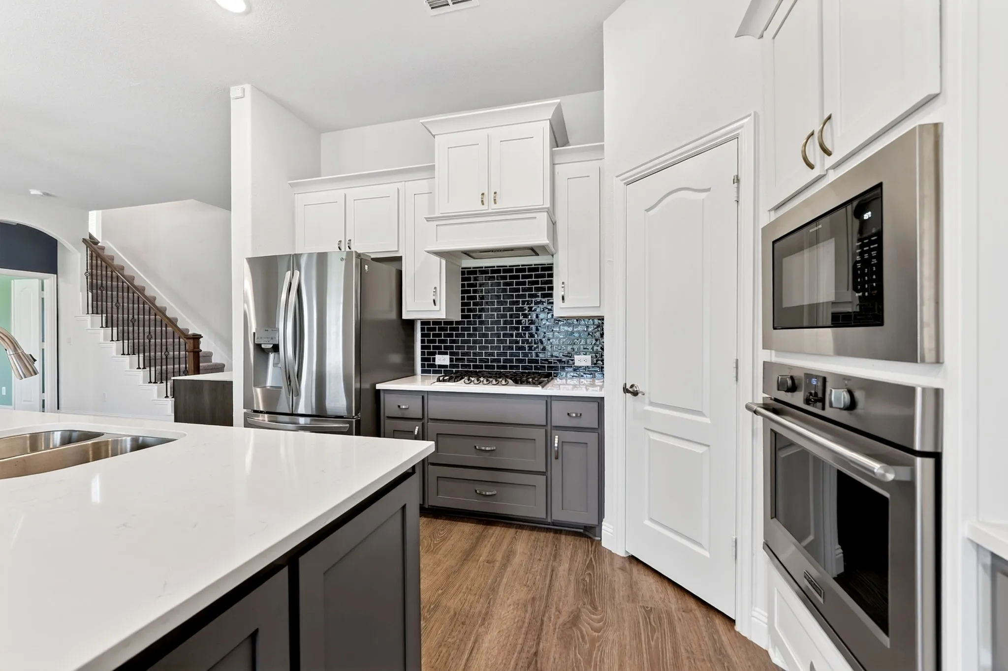 Single Family Residence For Sale in Rockwall County , 4129 Cerulean Circle, Royse City, Texas 75189, 4 Bedroom, 3 Bathroom, 2 Garage spaces, 2,989 Sqft, built in 2022, mls#21312947, Real Estate Agent in Royse City, Homes For Sale in Rockwall county, Homes For Sale in Royse City, Realtor in Royse City Texas, Real Estate Brokerage Independent Realty Texas, Luminita Cordes Realtor