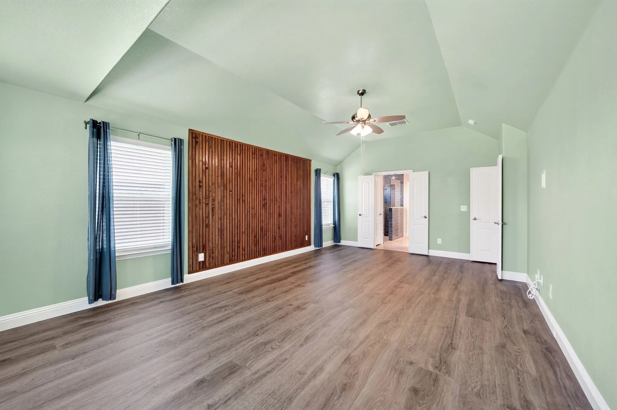 Single Family Residence For Sale in Rockwall County , 4129 Cerulean Circle, Royse City, Texas 75189, 4 Bedroom, 3 Bathroom, 2 Garage spaces, 2,989 Sqft, built in 2022, mls#21312947, Real Estate Agent in Royse City, Homes For Sale in Rockwall county, Homes For Sale in Royse City, Realtor in Royse City Texas, Real Estate Brokerage Independent Realty Texas, Luminita Cordes Realtor