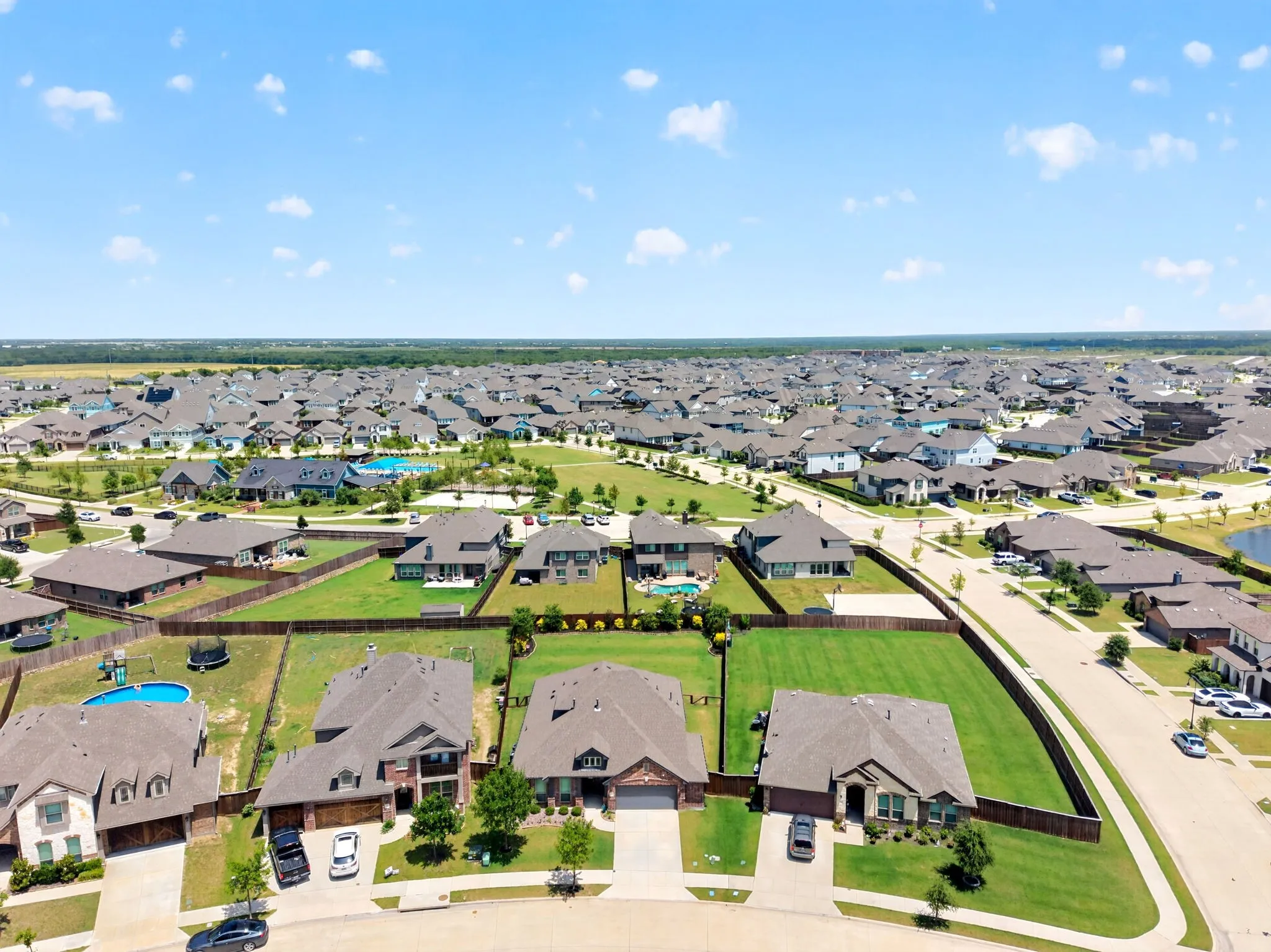 Single Family Residence For Sale in Rockwall County , 4129 Cerulean Circle, Royse City, Texas 75189, 4 Bedroom, 3 Bathroom, 2 Garage spaces, 2,989 Sqft, built in 2022, mls#21312947, Real Estate Agent in Royse City, Homes For Sale in Rockwall county, Homes For Sale in Royse City, Realtor in Royse City Texas, Real Estate Brokerage Independent Realty Texas, Luminita Cordes Realtor