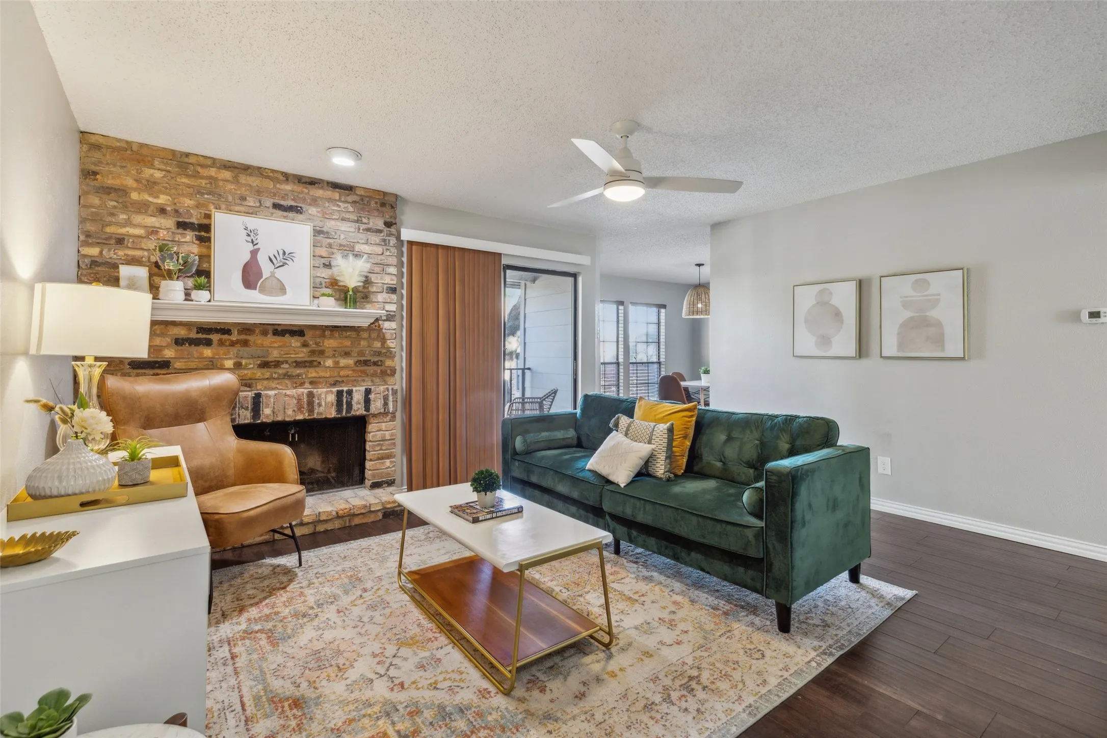 Condominium For Rent in Dallas County , 15151 Berry Trail 706, Dallas, Texas 75248, 2 Bedrooms, 2 Bathrooms, Garage spaces, 966 Sqft, built in 1980, Price $1,700, mls#21339962, Real Estate Agent in Dallas, Homes For Rent in Dallas county, Homes For Rent in Dallas, Realtor in Dallas Texas, Real Estate Brokerage Independent Realty Texas, Luminita Cordes Realtor