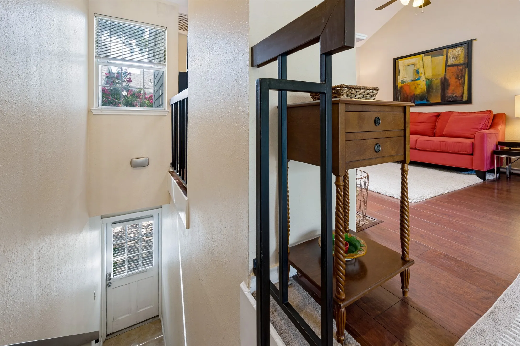 Condominium For Sale in Collin County , 6220 Bentwood Trail 606, Dallas, Texas 75252, 2 Bedroom, 1 Bathroom, 1 Garage spaces, 737 Sqft, built in 1984, mls#21339012, Real Estate Agent in Dallas, Homes For Sale in Collin county, Homes For Sale in Dallas, Realtor in Dallas Texas, Real Estate Brokerage Independent Realty Texas, Luminita Cordes Realtor