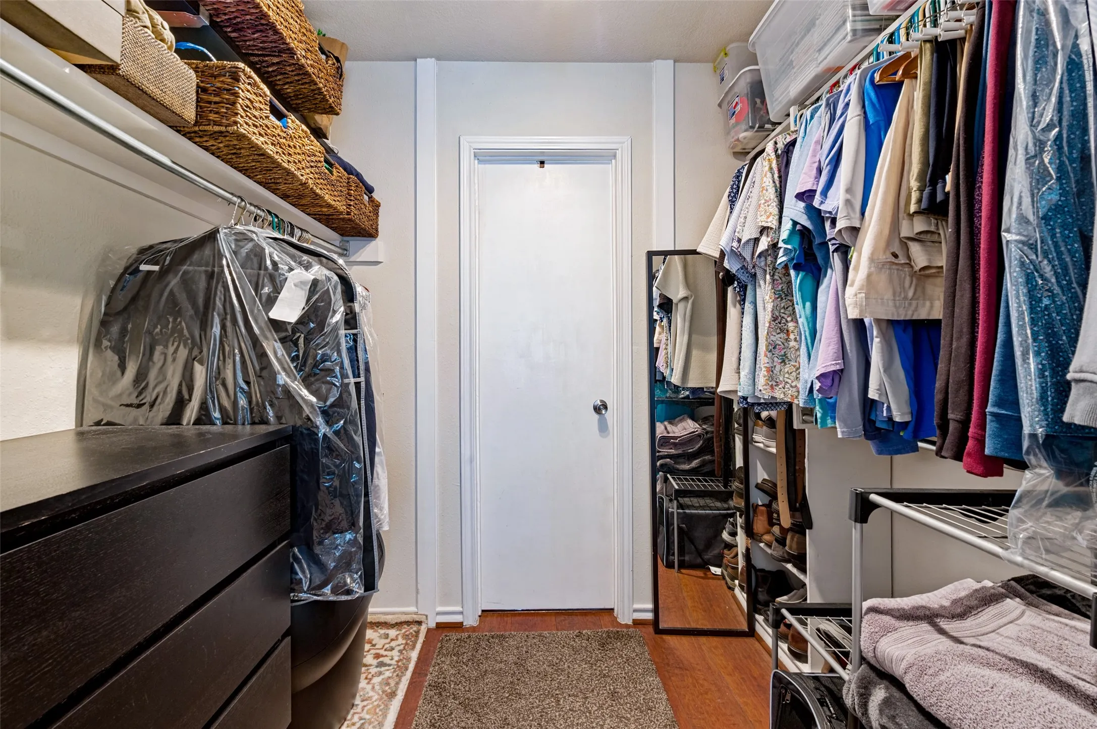 Condominium For Sale in Collin County , 6220 Bentwood Trail 606, Dallas, Texas 75252, 2 Bedroom, 1 Bathroom, 1 Garage spaces, 737 Sqft, built in 1984, mls#21339012, Real Estate Agent in Dallas, Homes For Sale in Collin county, Homes For Sale in Dallas, Realtor in Dallas Texas, Real Estate Brokerage Independent Realty Texas, Luminita Cordes Realtor