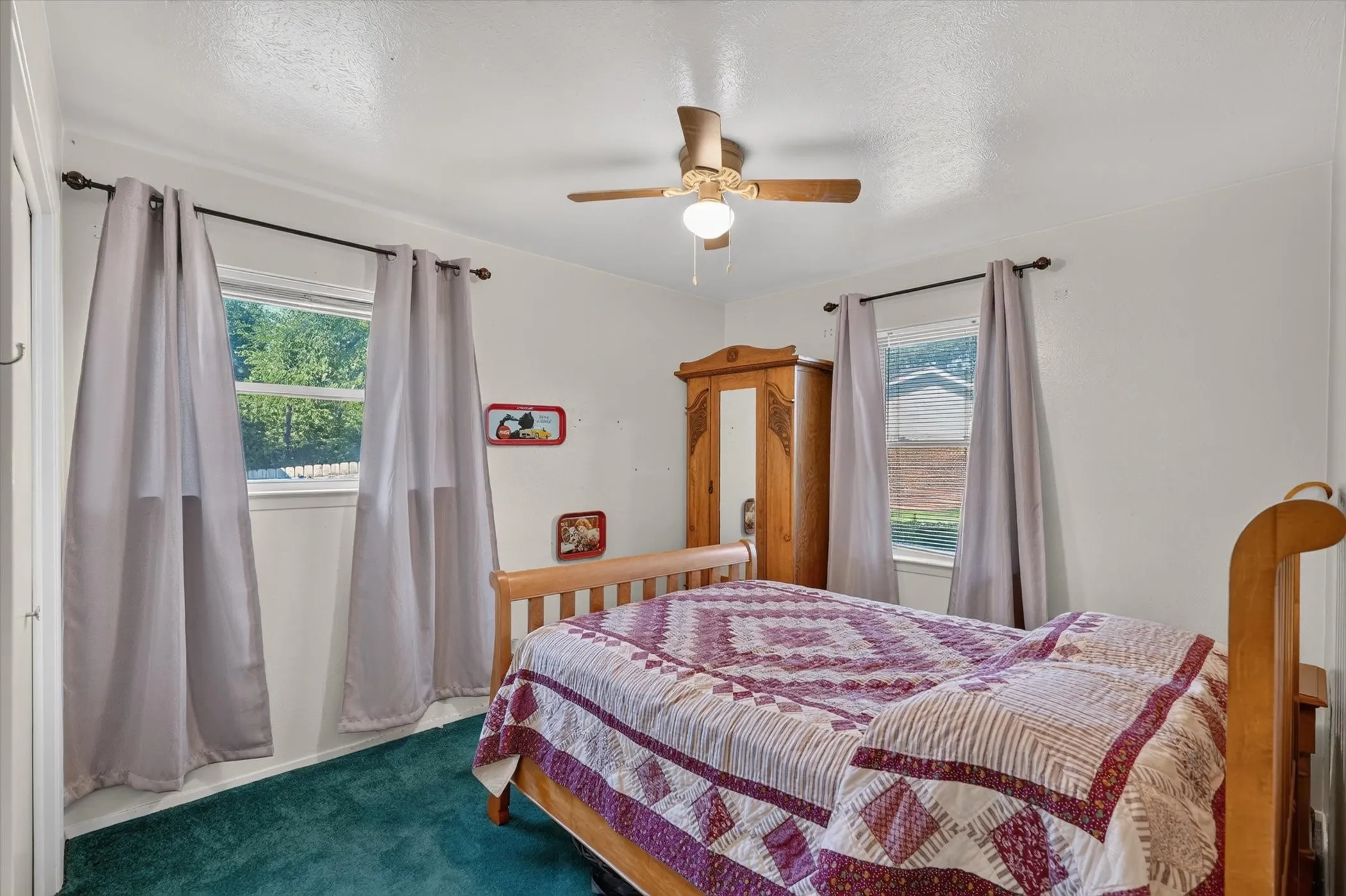 Single Family Residence For Sale in Tarrant County , 184 Oakhurst Drive, Bedford, Texas 76022, 3 Bedroom, 2 Bathroom, Garage spaces, 1,224 Sqft, built in 1963, mls#21338498, Real Estate Agent in Bedford, Homes For Sale in Tarrant county, Homes For Sale in Bedford, Realtor in Bedford Texas, Real Estate Brokerage Independent Realty Texas, Luminita Cordes Realtor