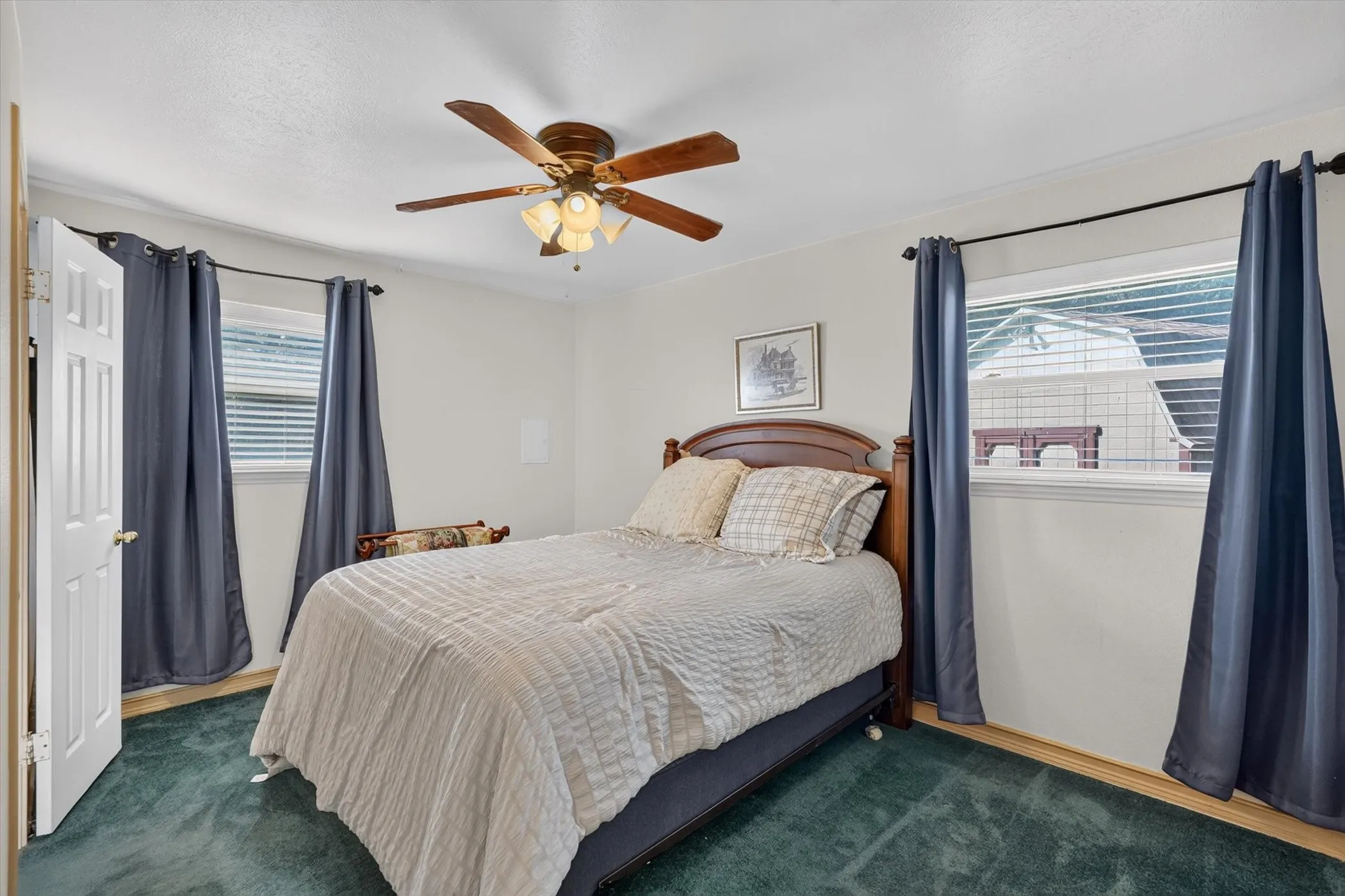 Single Family Residence For Sale in Tarrant County , 184 Oakhurst Drive, Bedford, Texas 76022, 3 Bedroom, 2 Bathroom, Garage spaces, 1,224 Sqft, built in 1963, mls#21338498, Real Estate Agent in Bedford, Homes For Sale in Tarrant county, Homes For Sale in Bedford, Realtor in Bedford Texas, Real Estate Brokerage Independent Realty Texas, Luminita Cordes Realtor