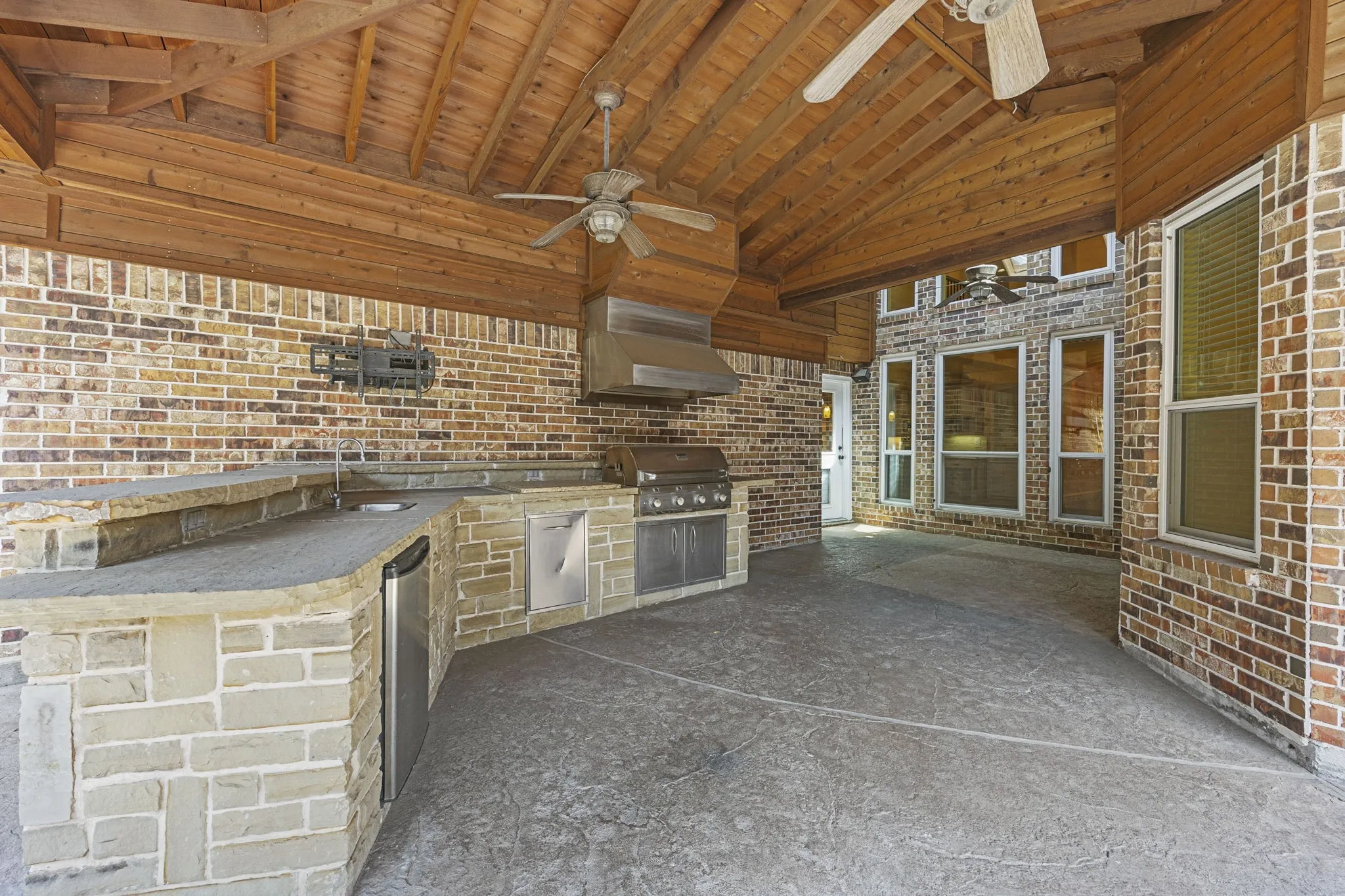 Single Family Residence For Sale in Denton County , 3187 Blue Oak Drive, Frisco, Texas 75033, 4 Bedroom, 4 Bathroom, 2 Garage spaces, 3,569 Sqft, built in 2001, mls#21339949, Real Estate Agent in Frisco, Homes For Sale in Denton county, Homes For Sale in Frisco, Realtor in Frisco Texas, Real Estate Brokerage Independent Realty Texas, Luminita Cordes Realtor