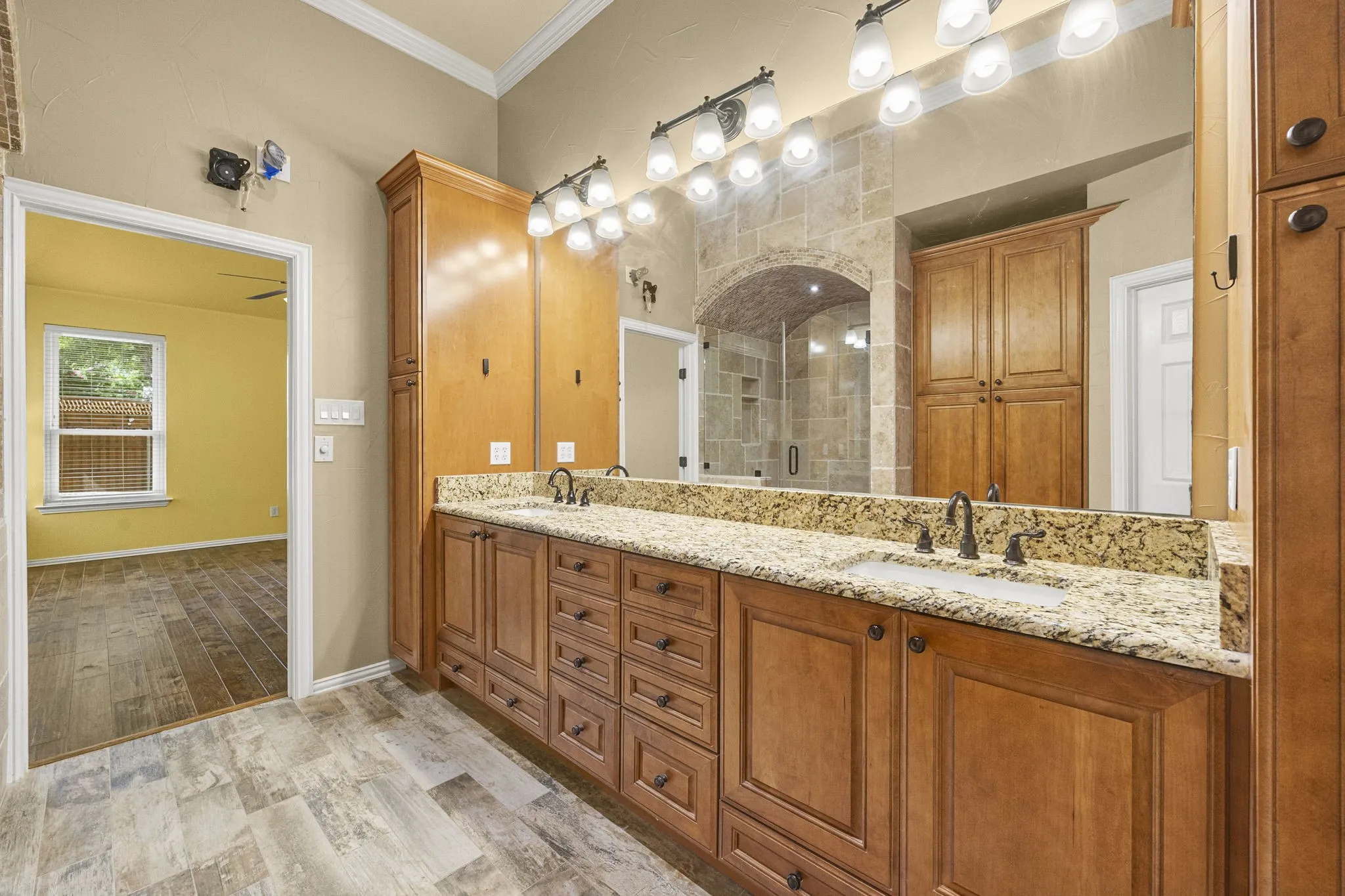 Single Family Residence For Sale in Denton County , 3187 Blue Oak Drive, Frisco, Texas 75033, 4 Bedroom, 4 Bathroom, 2 Garage spaces, 3,569 Sqft, built in 2001, mls#21339949, Real Estate Agent in Frisco, Homes For Sale in Denton county, Homes For Sale in Frisco, Realtor in Frisco Texas, Real Estate Brokerage Independent Realty Texas, Luminita Cordes Realtor