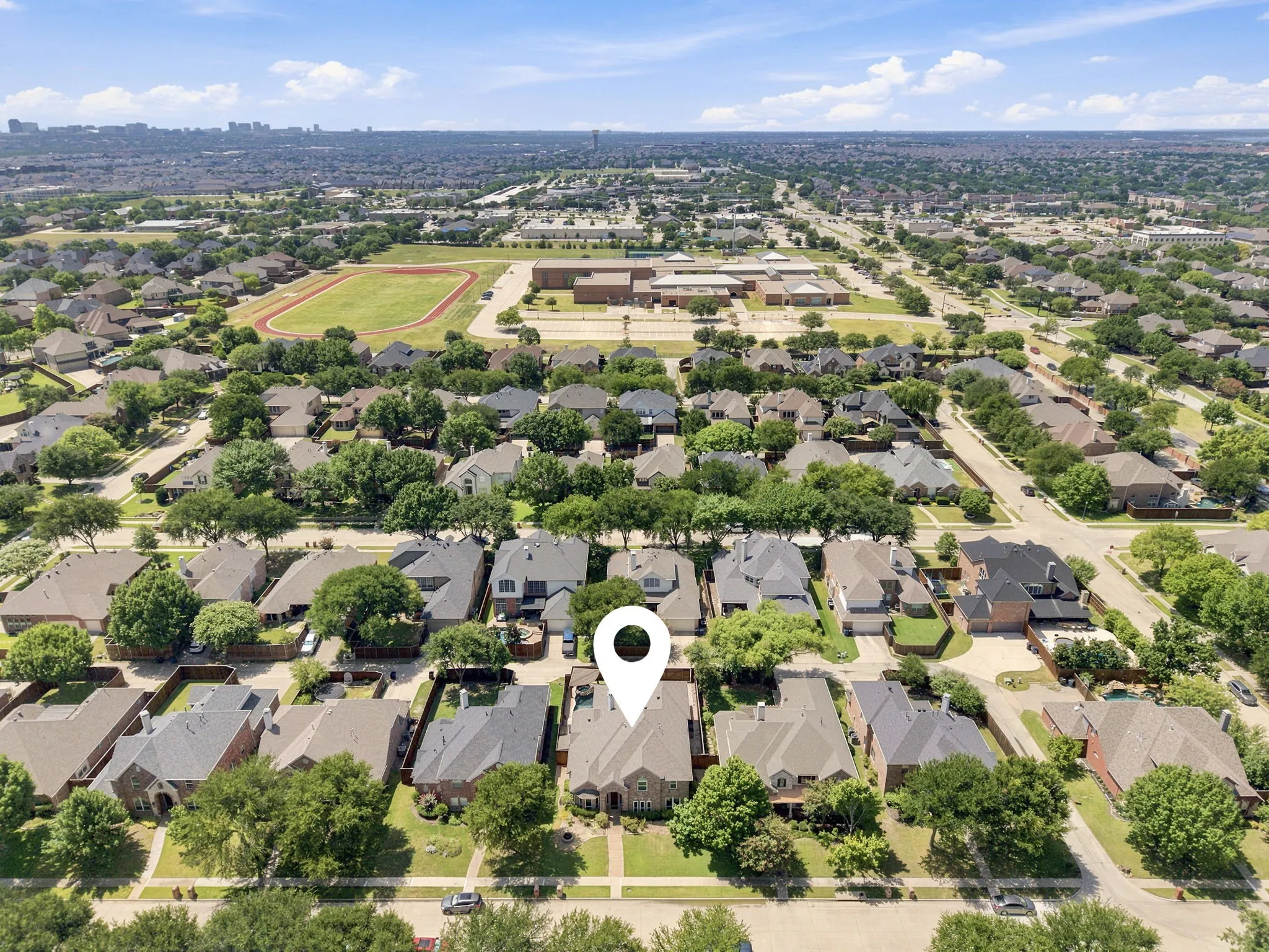 Single Family Residence For Sale in Denton County , 3187 Blue Oak Drive, Frisco, Texas 75033, 4 Bedroom, 4 Bathroom, 2 Garage spaces, 3,569 Sqft, built in 2001, mls#21339949, Real Estate Agent in Frisco, Homes For Sale in Denton county, Homes For Sale in Frisco, Realtor in Frisco Texas, Real Estate Brokerage Independent Realty Texas, Luminita Cordes Realtor