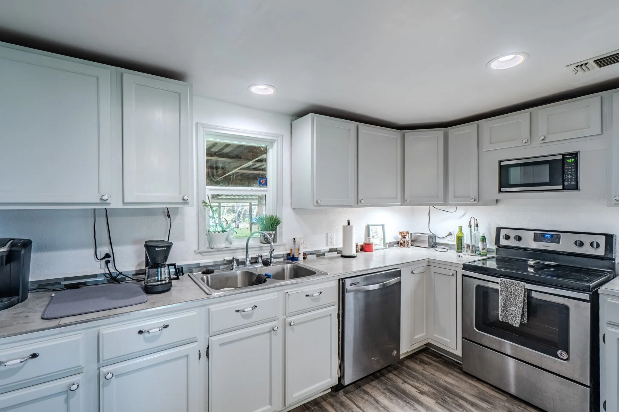 Industrial For Sale in Johnson County , 6017 E Highway 67, Alvarado, Texas 76009, 0, 0, Garage spaces, 0 Sqft, built in 1970, Price $399,900, mls#21340036, Real Estate Agent in Alvarado, Homes For Sale in Johnson county, Homes For Sale in Alvarado, Realtor in Alvarado Texas, Real Estate Brokerage Independent Realty Texas, Luminita Cordes Realtor
