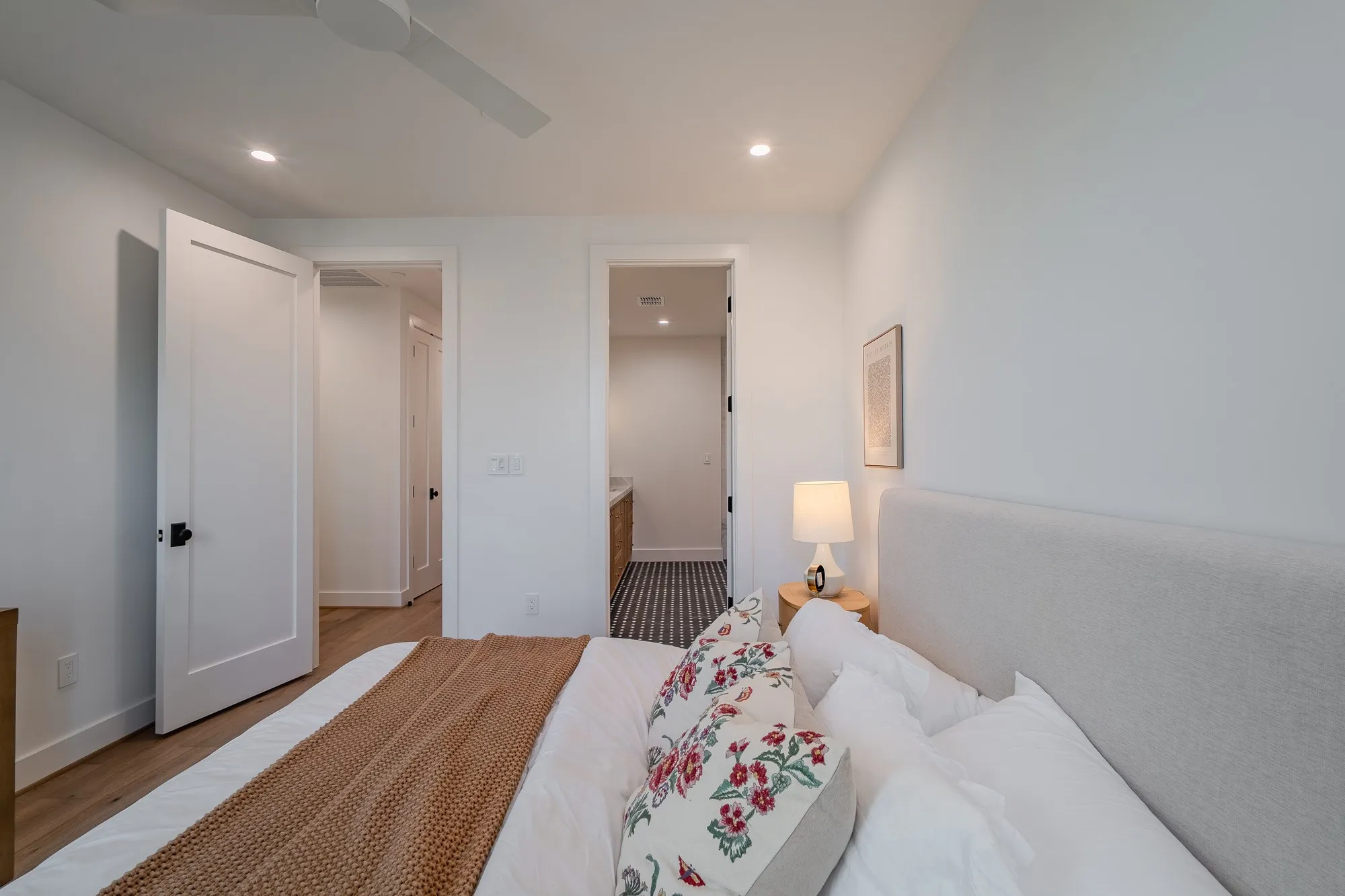 Townhouse For Rent in Dallas County , 4114 Emerson Avenue 3, University Park, Texas 75205, 2 Bedrooms, 3 Bathrooms, 2 Garage spaces, 1,807 Sqft, built in 2025, Price $7,225, mls#21333570, Real Estate Agent in University Park, Homes For Rent in Dallas county, Homes For Rent in University Park, Realtor in University Park Texas, Real Estate Brokerage Independent Realty Texas, Luminita Cordes Realtor
