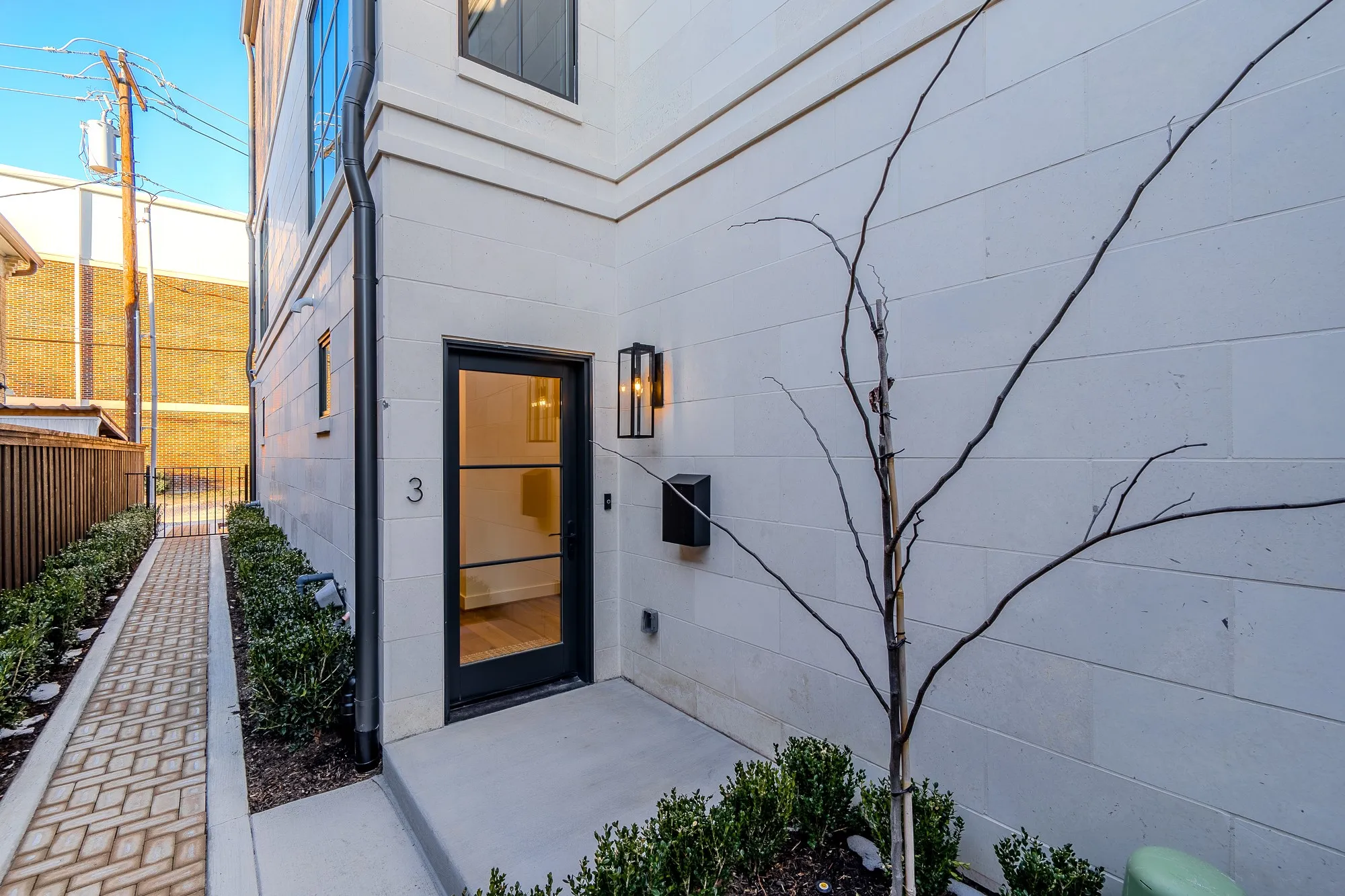 Townhouse For Rent in Dallas County , 4114 Emerson Avenue 3, University Park, Texas 75205, 2 Bedrooms, 3 Bathrooms, 2 Garage spaces, 1,807 Sqft, built in 2025, Price $7,225, mls#21333570, Real Estate Agent in University Park, Homes For Rent in Dallas county, Homes For Rent in University Park, Realtor in University Park Texas, Real Estate Brokerage Independent Realty Texas, Luminita Cordes Realtor