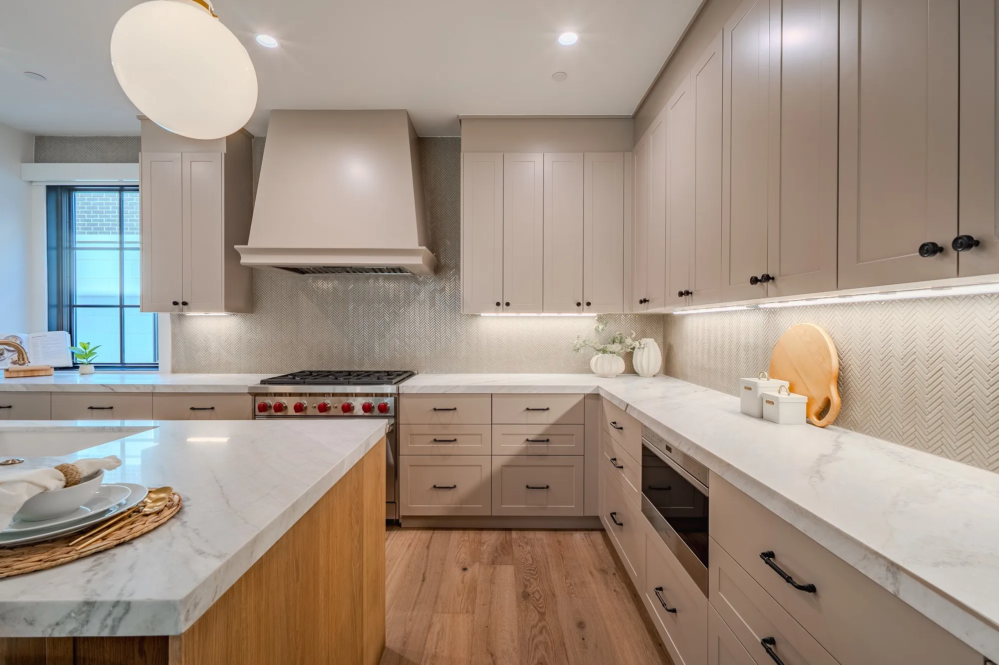 Townhouse For Rent in Dallas County , 4114 Emerson Avenue 3, University Park, Texas 75205, 2 Bedrooms, 3 Bathrooms, 2 Garage spaces, 1,807 Sqft, built in 2025, Price $7,225, mls#21333570, Real Estate Agent in University Park, Homes For Rent in Dallas county, Homes For Rent in University Park, Realtor in University Park Texas, Real Estate Brokerage Independent Realty Texas, Luminita Cordes Realtor