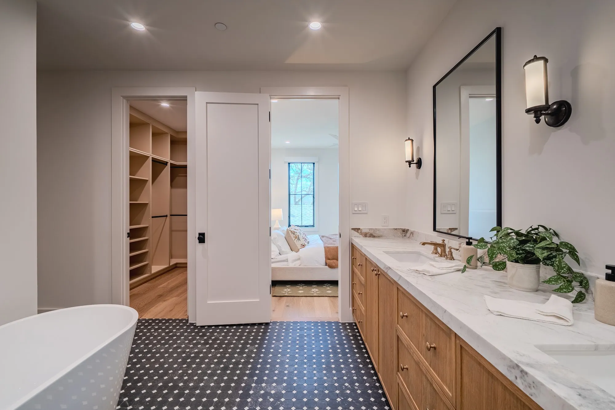 Townhouse For Rent in Dallas County , 4114 Emerson Avenue 3, University Park, Texas 75205, 2 Bedrooms, 3 Bathrooms, 2 Garage spaces, 1,807 Sqft, built in 2025, Price $7,225, mls#21333570, Real Estate Agent in University Park, Homes For Rent in Dallas county, Homes For Rent in University Park, Realtor in University Park Texas, Real Estate Brokerage Independent Realty Texas, Luminita Cordes Realtor
