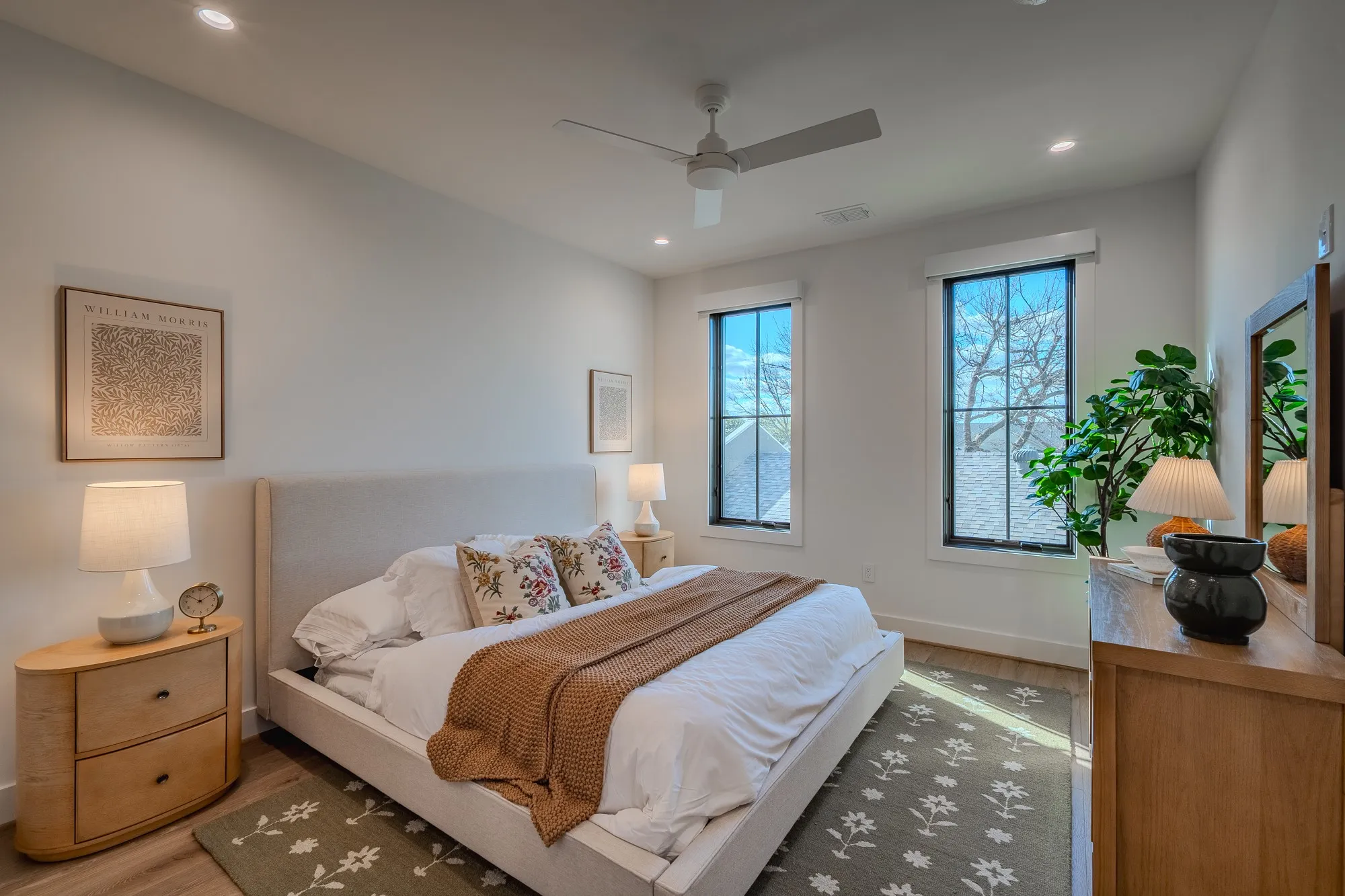 Townhouse For Rent in Dallas County , 4114 Emerson Avenue 3, University Park, Texas 75205, 2 Bedrooms, 3 Bathrooms, 2 Garage spaces, 1,807 Sqft, built in 2025, Price $7,225, mls#21333570, Real Estate Agent in University Park, Homes For Rent in Dallas county, Homes For Rent in University Park, Realtor in University Park Texas, Real Estate Brokerage Independent Realty Texas, Luminita Cordes Realtor