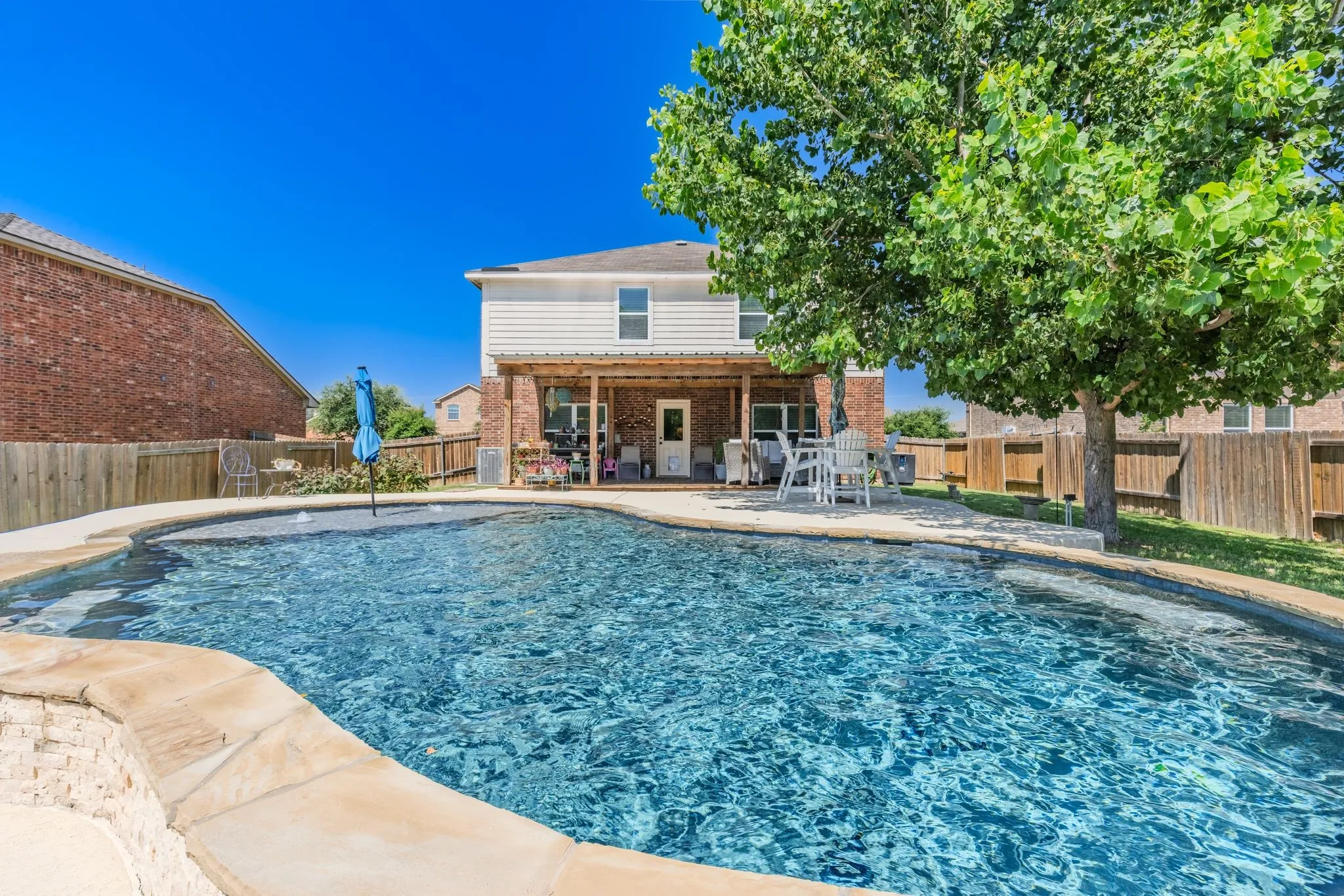 Single Family Residence For Sale in Collin County , 317 Magnolia Drive, Princeton, Texas 75407, 5 Bedroom, 3 Bathroom, 2 Garage spaces, 2,686 Sqft, built in 2016, mls#21333793, Real Estate Agent in Princeton, Homes For Sale in Collin county, Homes For Sale in Princeton, Realtor in Princeton Texas, Real Estate Brokerage Independent Realty Texas, Luminita Cordes Realtor