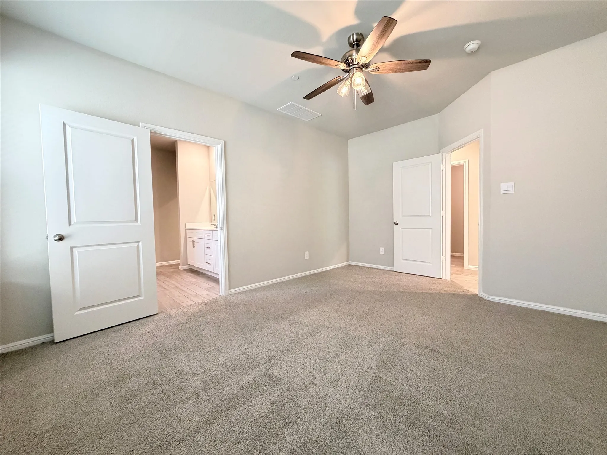 Single Family Residence For Rent in Tarrant County , 4808 Sparkling Pathway, Haltom City, Texas 76117, 4 Bedroom, 3 Bathroom, 2 Garage spaces, 1,986 Sqft, built in 2024, mls#21340050, Real Estate Agent in Haltom City, Homes For Rent in Tarrant county, Homes For Rent in Haltom City, Realtor in Haltom City Texas, Real Estate Brokerage Independent Realty Texas, Luminita Cordes Realtor