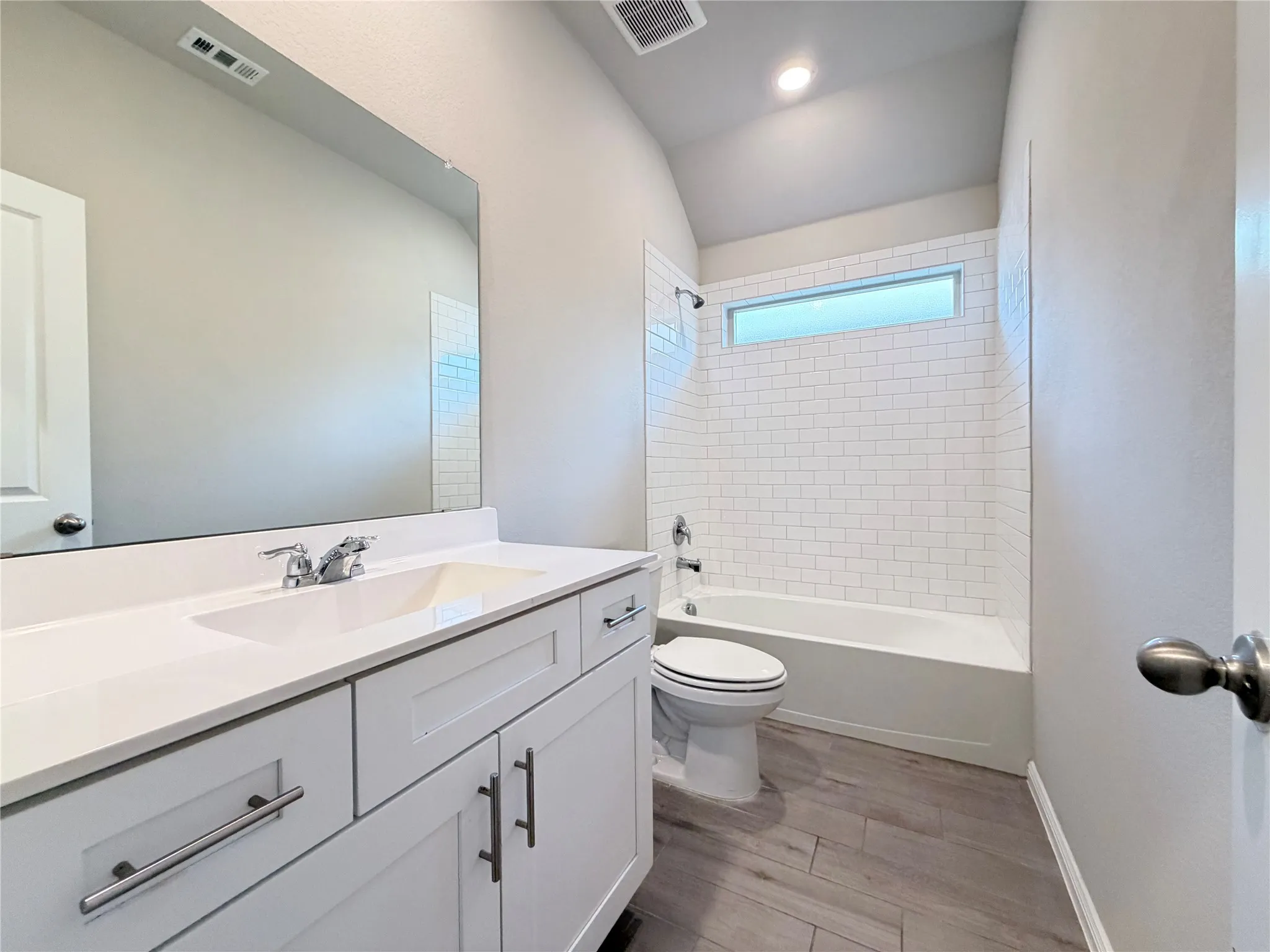 Single Family Residence For Rent in Tarrant County , 4808 Sparkling Pathway, Haltom City, Texas 76117, 4 Bedroom, 3 Bathroom, 2 Garage spaces, 1,986 Sqft, built in 2024, mls#21340050, Real Estate Agent in Haltom City, Homes For Rent in Tarrant county, Homes For Rent in Haltom City, Realtor in Haltom City Texas, Real Estate Brokerage Independent Realty Texas, Luminita Cordes Realtor