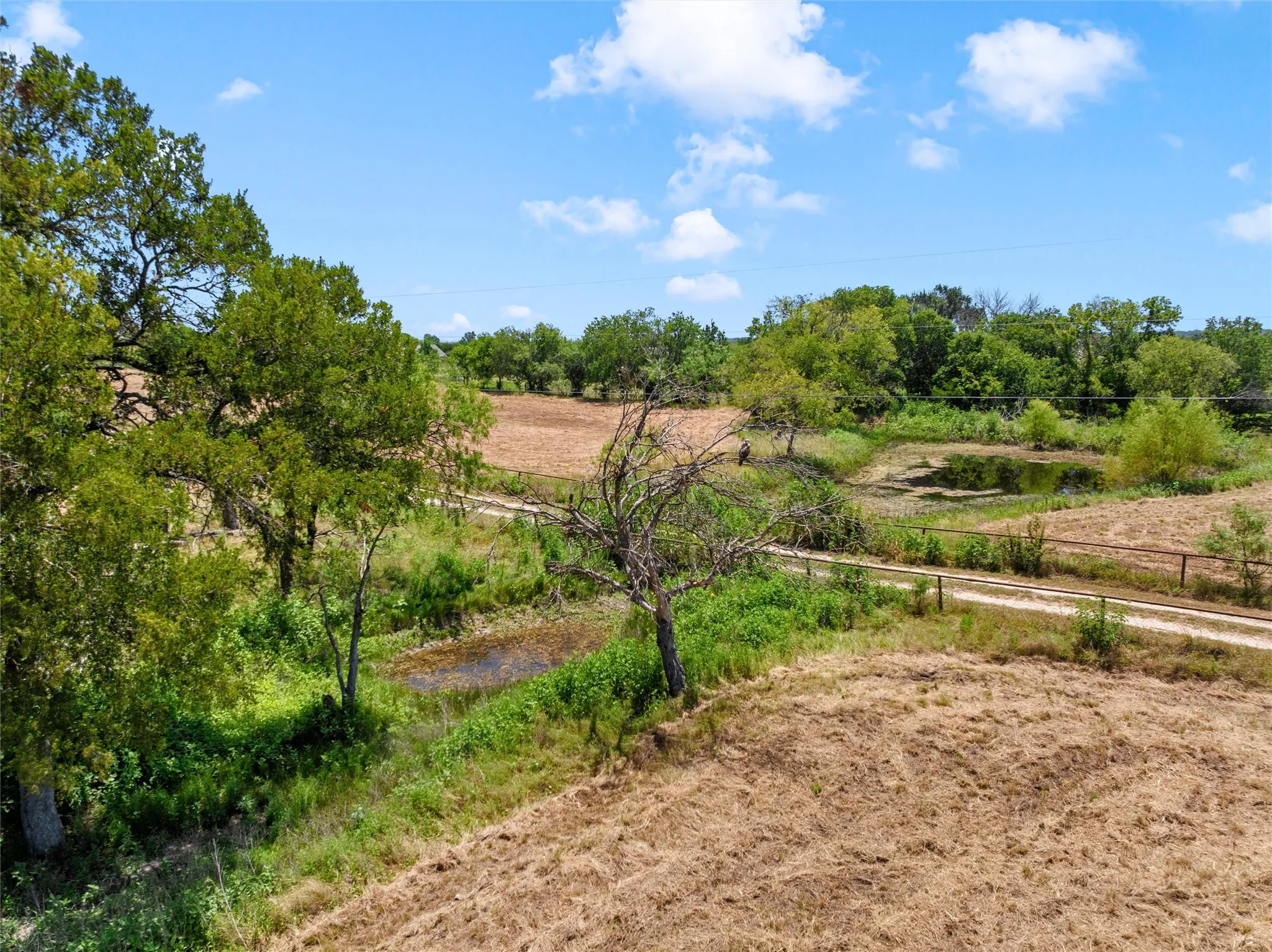 Single Family Residence For Sale in Mc Lennan County , 429 Wildwood Trail, Robinson, Texas 76655, 3 Bedroom, 2 Bathroom, Garage spaces, 1,886 Sqft, built in 1985, mls#21340030, Real Estate Agent in Robinson, Homes For Sale in Mc Lennan county, Homes For Sale in Robinson, Realtor in Robinson Texas, Real Estate Brokerage Independent Realty Texas, Luminita Cordes Realtor