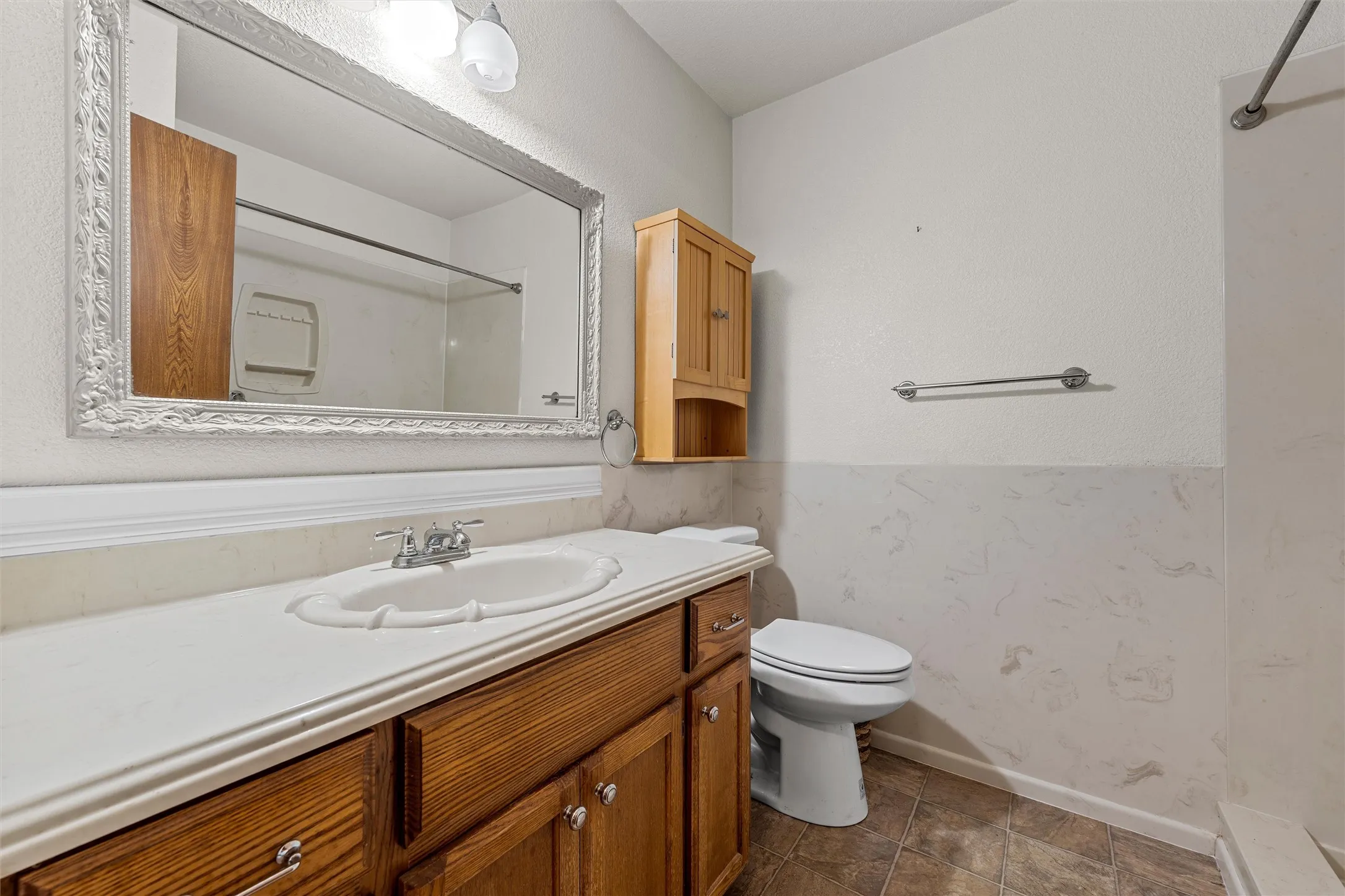 Single Family Residence For Sale in Mc Lennan County , 429 Wildwood Trail, Robinson, Texas 76655, 3 Bedroom, 2 Bathroom, Garage spaces, 1,886 Sqft, built in 1985, mls#21340030, Real Estate Agent in Robinson, Homes For Sale in Mc Lennan county, Homes For Sale in Robinson, Realtor in Robinson Texas, Real Estate Brokerage Independent Realty Texas, Luminita Cordes Realtor