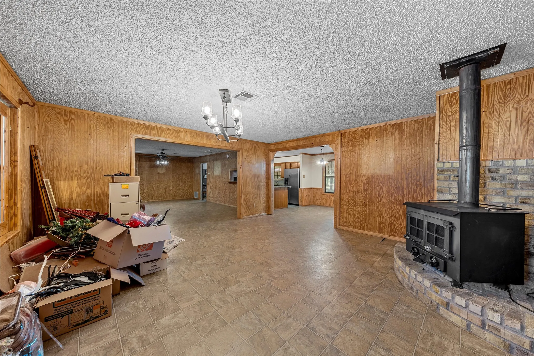 Single Family Residence For Sale in Mc Lennan County , 429 Wildwood Trail, Robinson, Texas 76655, 3 Bedroom, 2 Bathroom, Garage spaces, 1,886 Sqft, built in 1985, mls#21340030, Real Estate Agent in Robinson, Homes For Sale in Mc Lennan county, Homes For Sale in Robinson, Realtor in Robinson Texas, Real Estate Brokerage Independent Realty Texas, Luminita Cordes Realtor